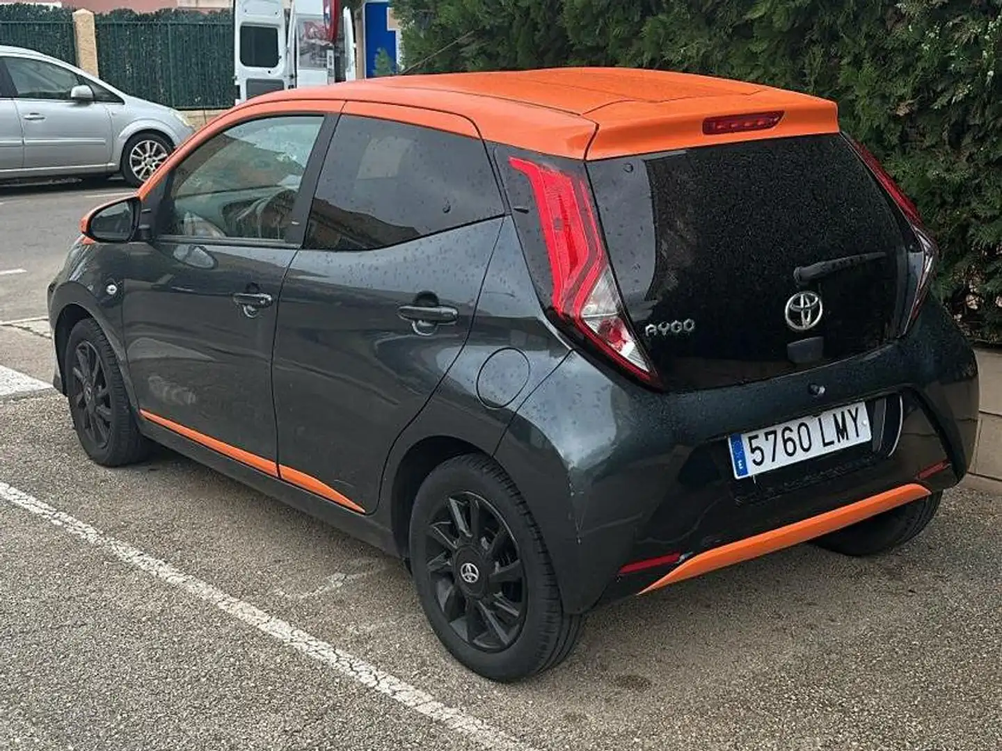 Toyota Aygo Aygo 70 x-clusiv x-clusiv Negro - 2