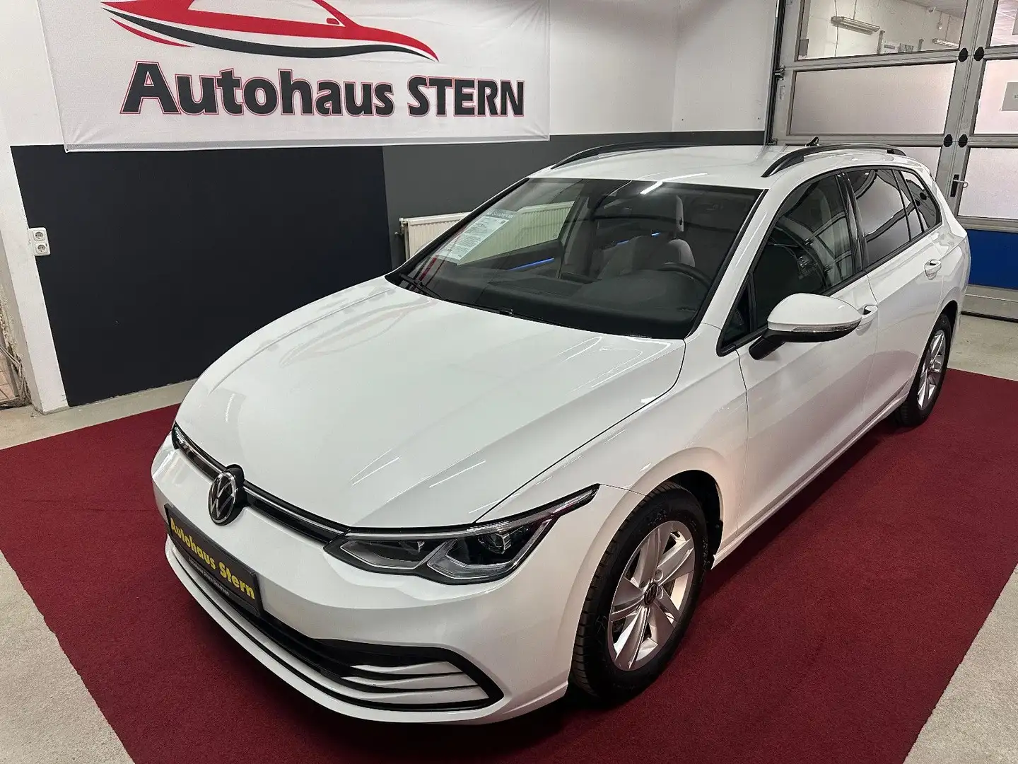 Volkswagen Golf VIII Variant*Ambiente*LED*PDC* Weiß - 1