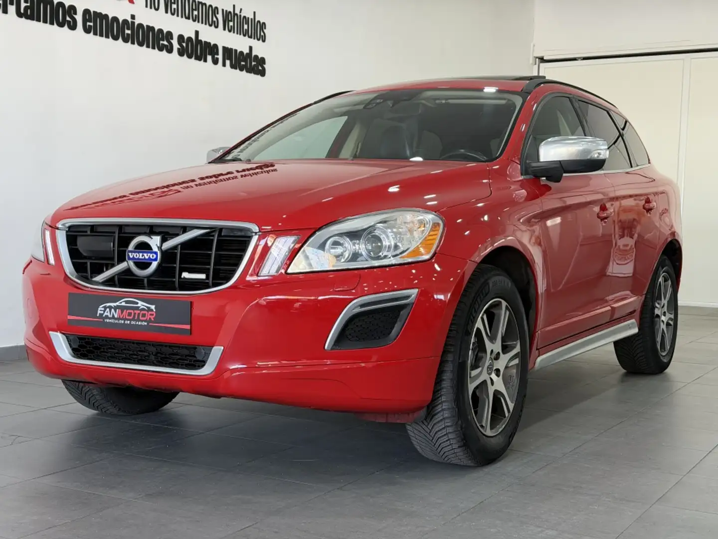 Volvo XC60 D3 R-Design Aut. Roşu - 2