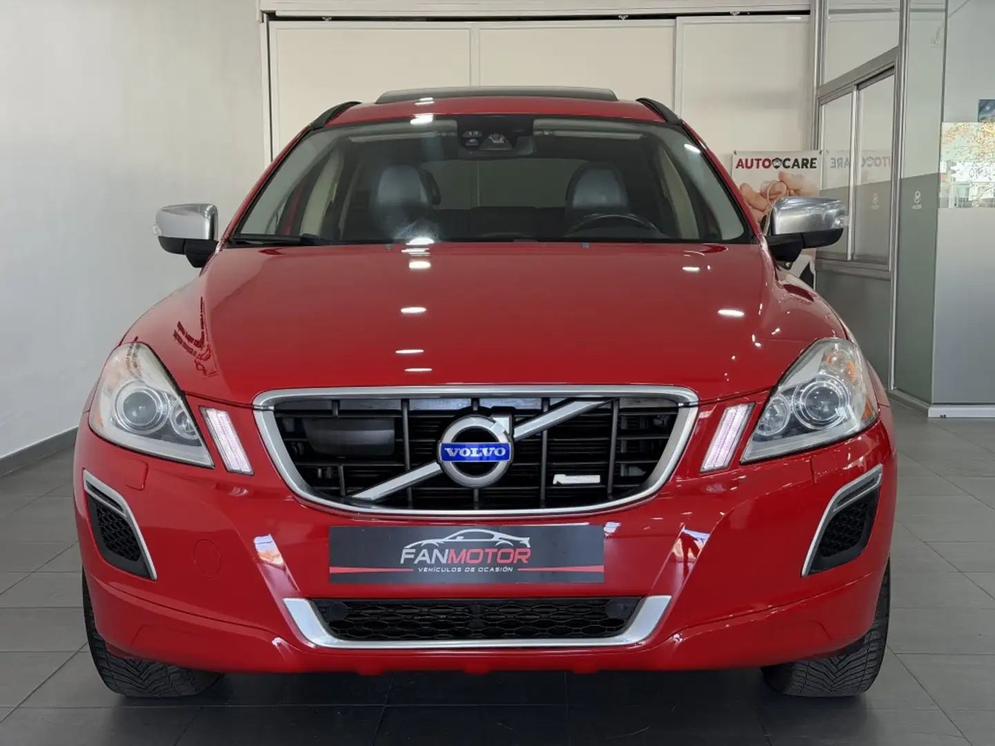 Volvo XC60 D3 R-Design Aut. Roşu - 1