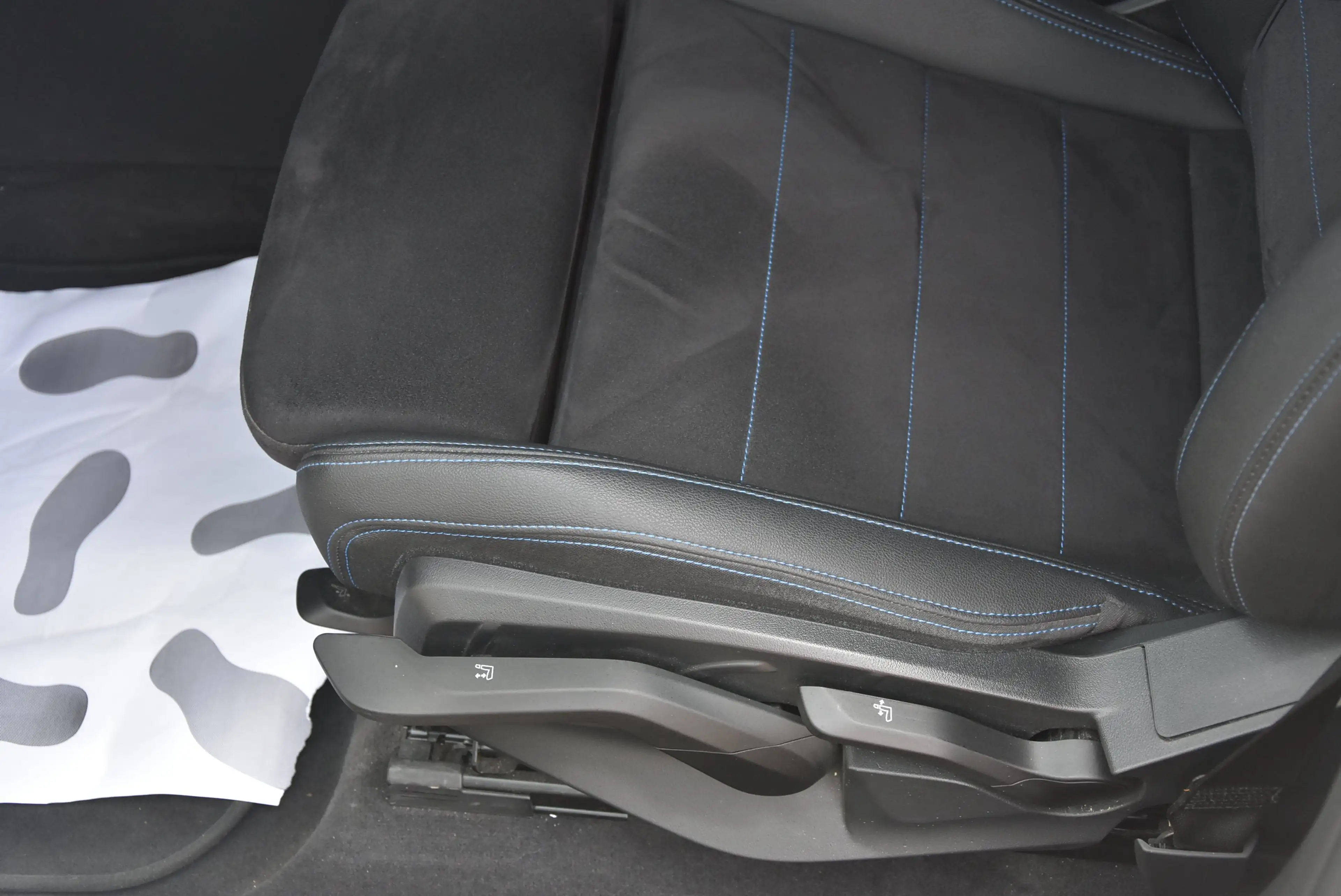 BMW 230 e xDrive Act.Tourer 327pk Plugin M-Sport/Cam/Led — photo 13