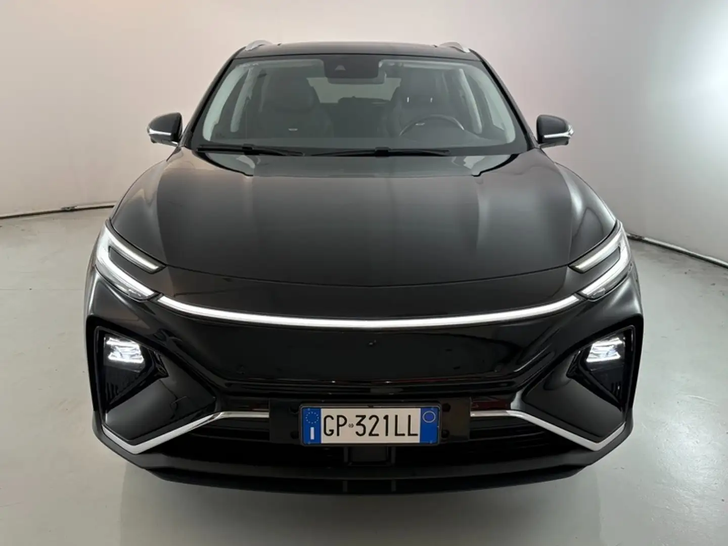 MG Marvel R Luxury Noir - 2