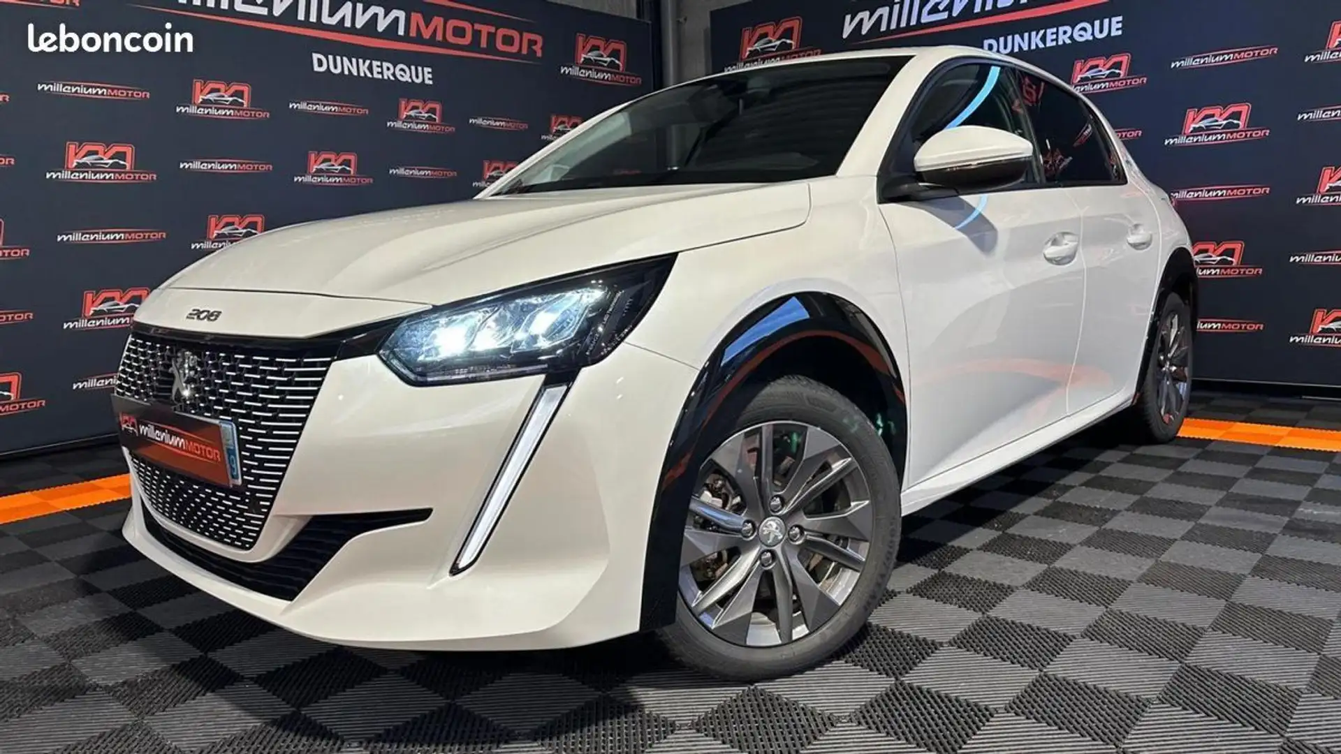 Peugeot 208 STYLE 100kW 136 CV GARANTIE 6 MOIS Wit - 1