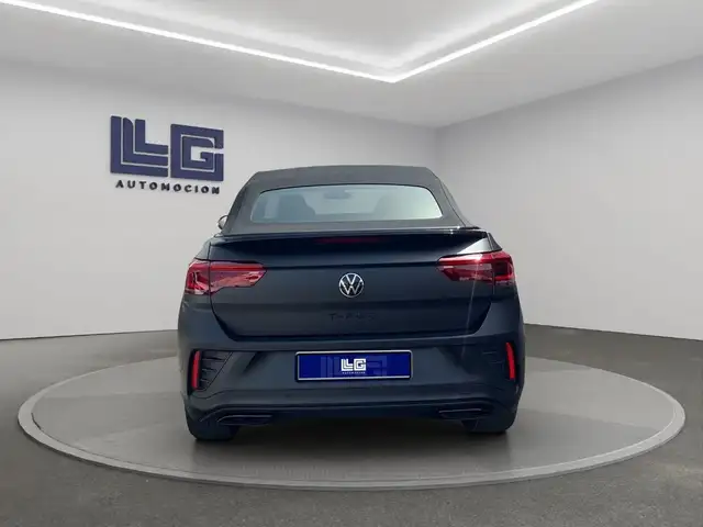 Volkswagen T-Roc view 4