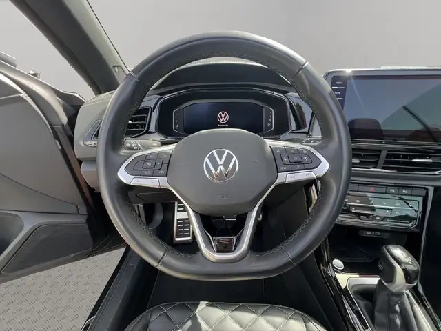 Volkswagen T-Roc view 10