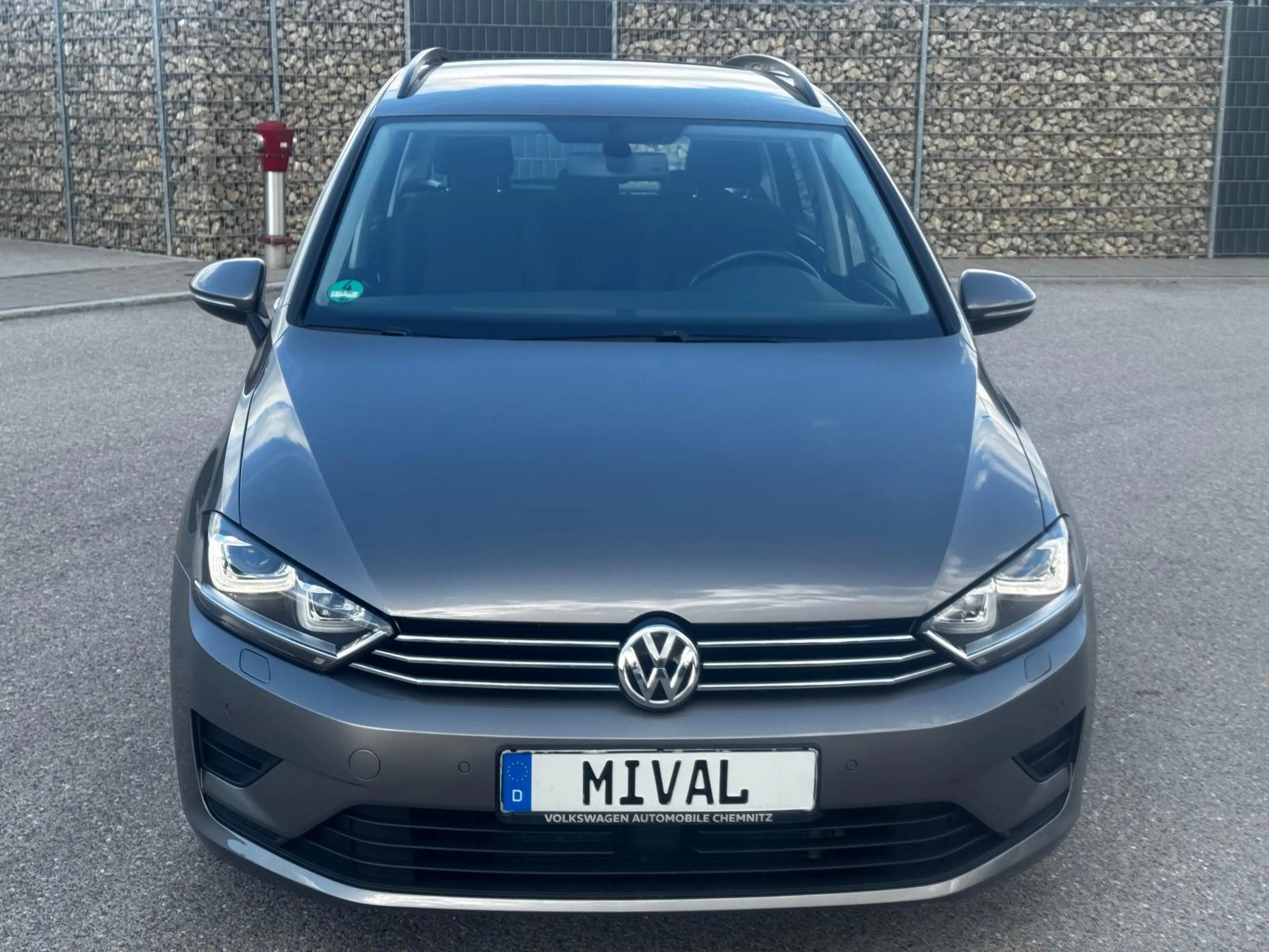Volkswagen Golf Sportsvan 2.0 TDI — photo 2