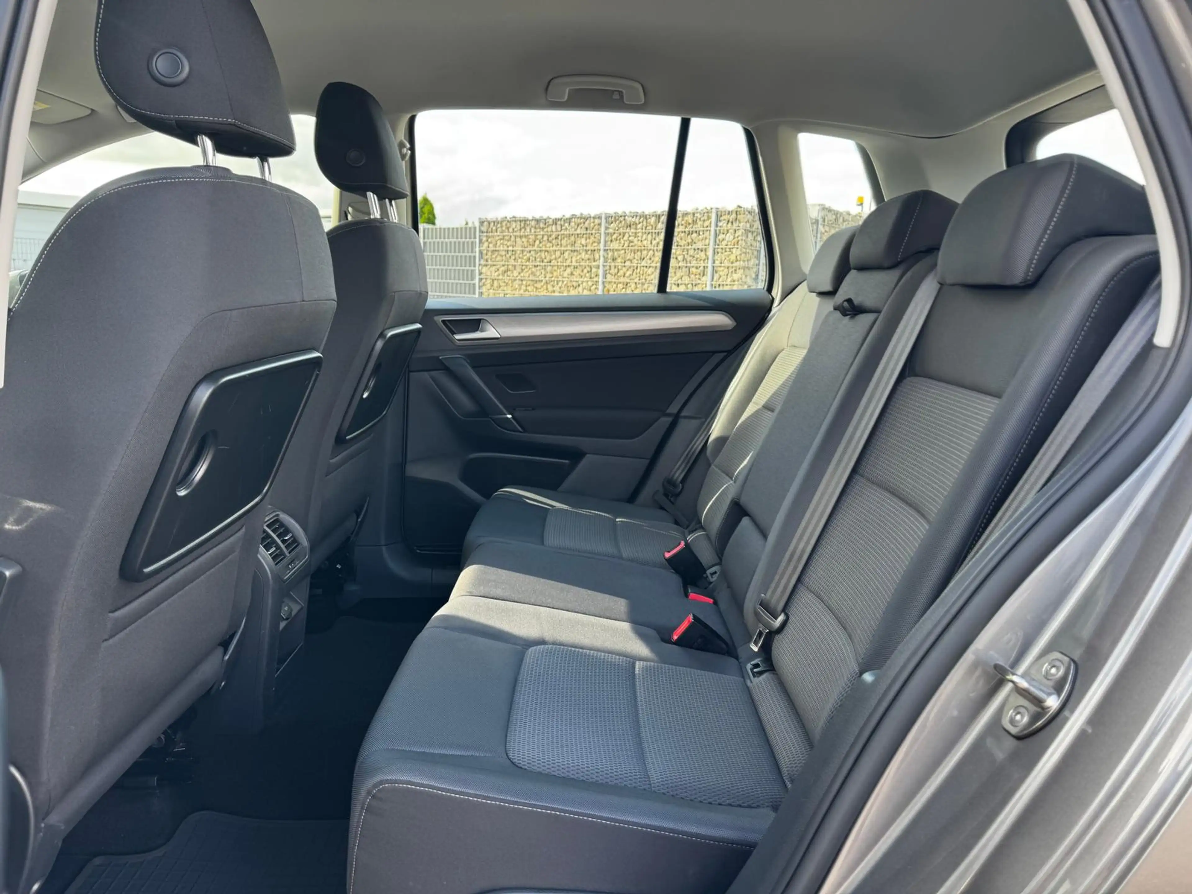 Volkswagen Golf Sportsvan 2.0 TDI — photo 10