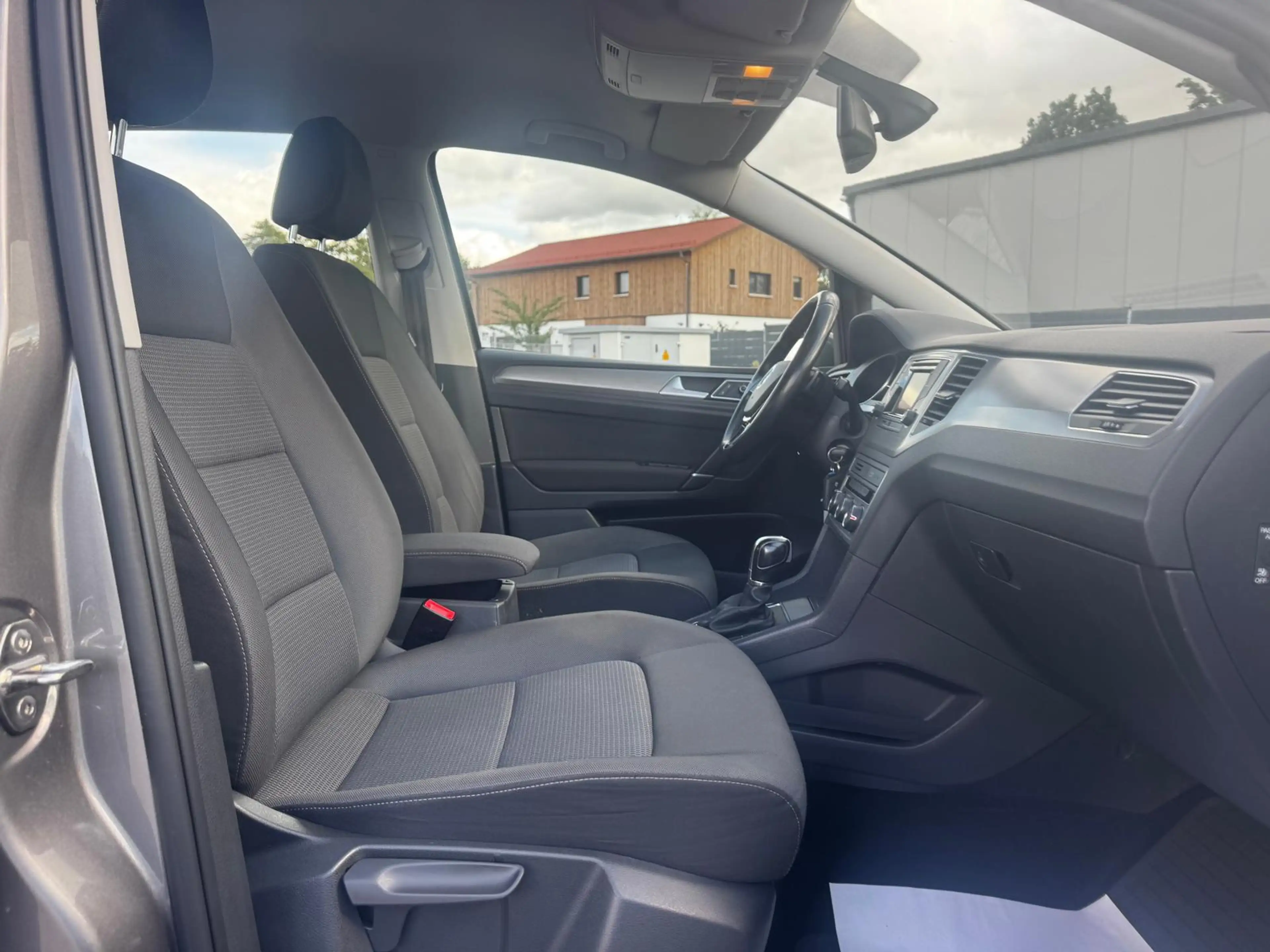 Volkswagen Golf Sportsvan 2.0 TDI — photo 13