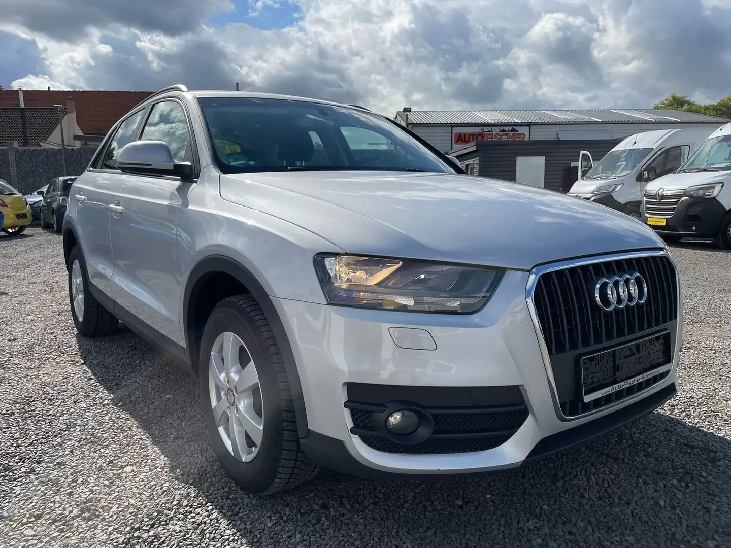 Audi Q3 2.0 TDI 1.Hand Argent - 2