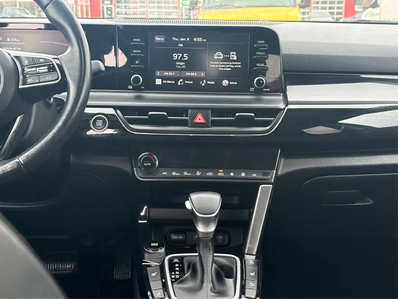 Kia Seltos снимка Kia Seltos