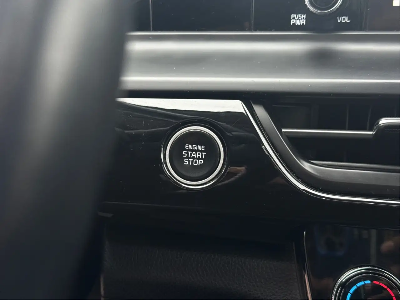 Kia Seltos снимка Kia Seltos