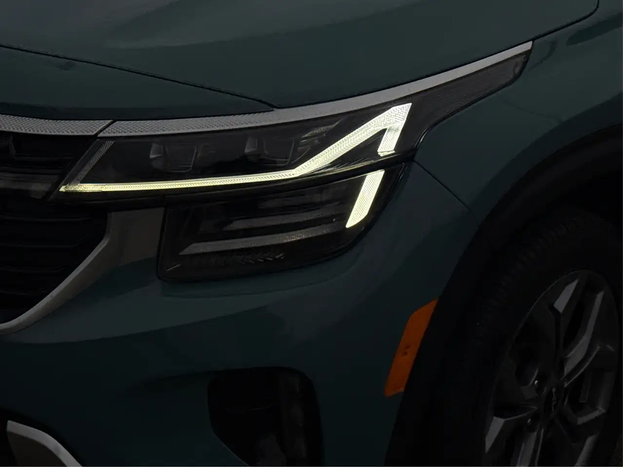 Kia Seltos снимка Kia Seltos