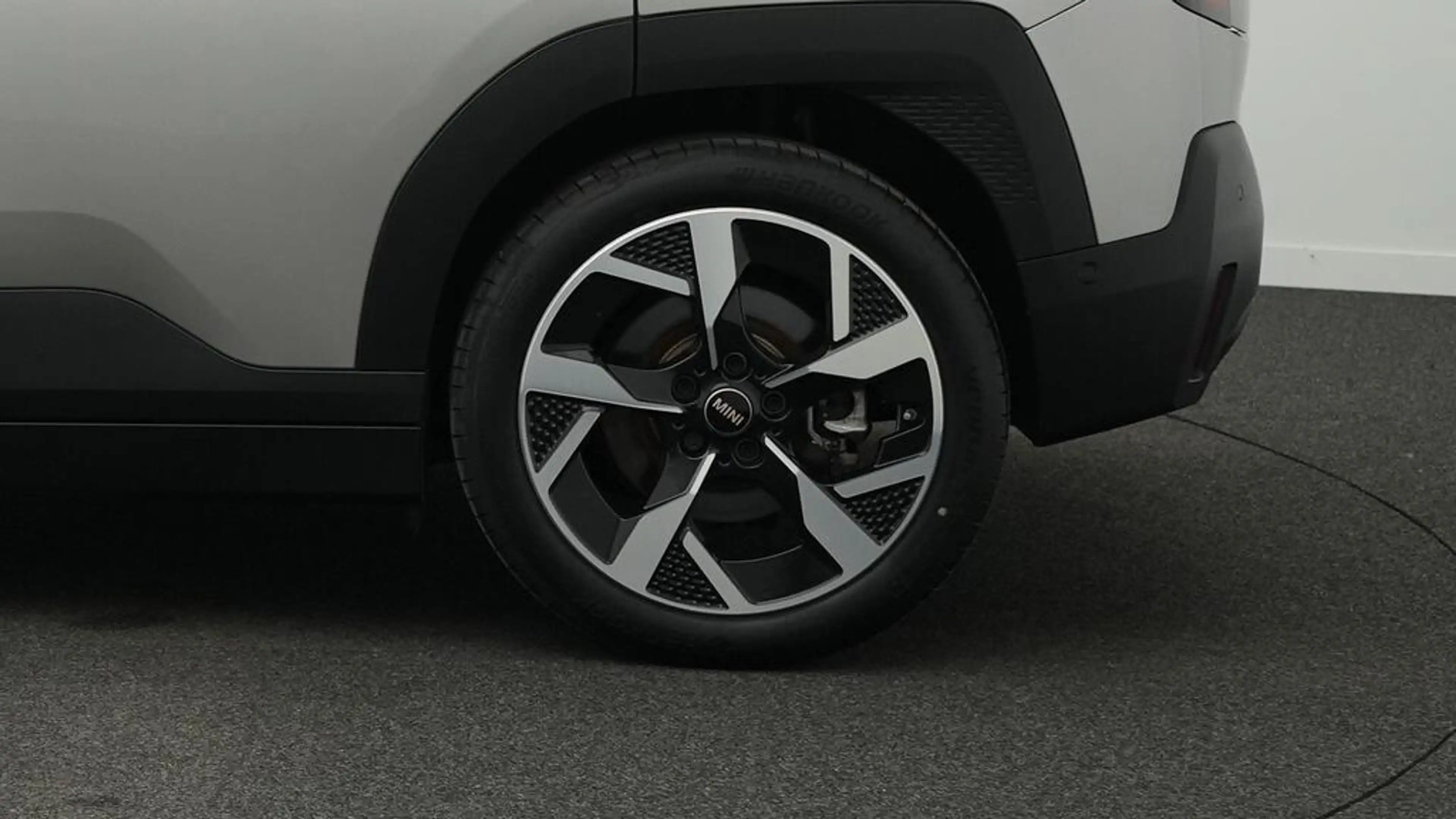 MINI Aceman Classic Trim — photo 13