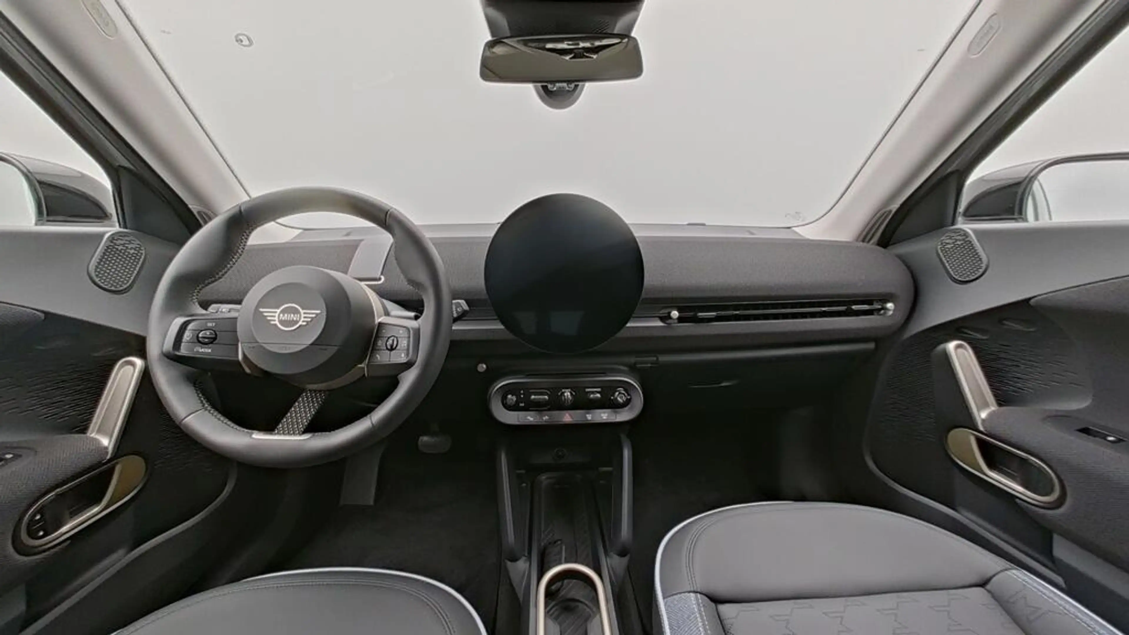 MINI Aceman Classic Trim — photo 14