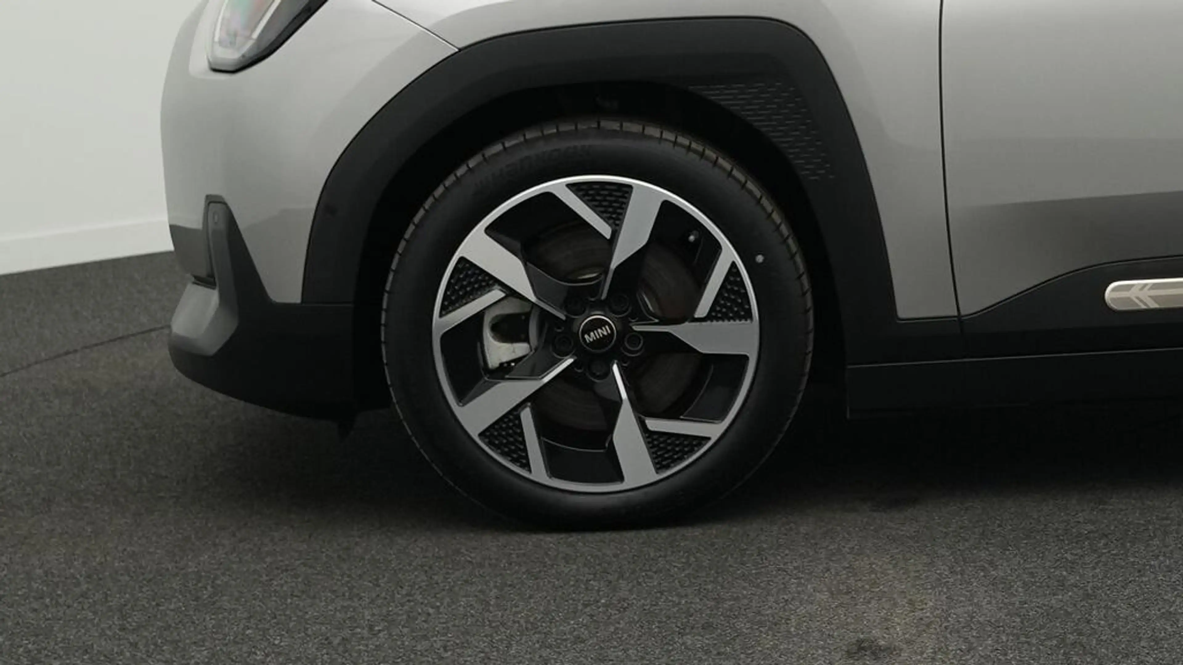 MINI Aceman Classic Trim — photo 12