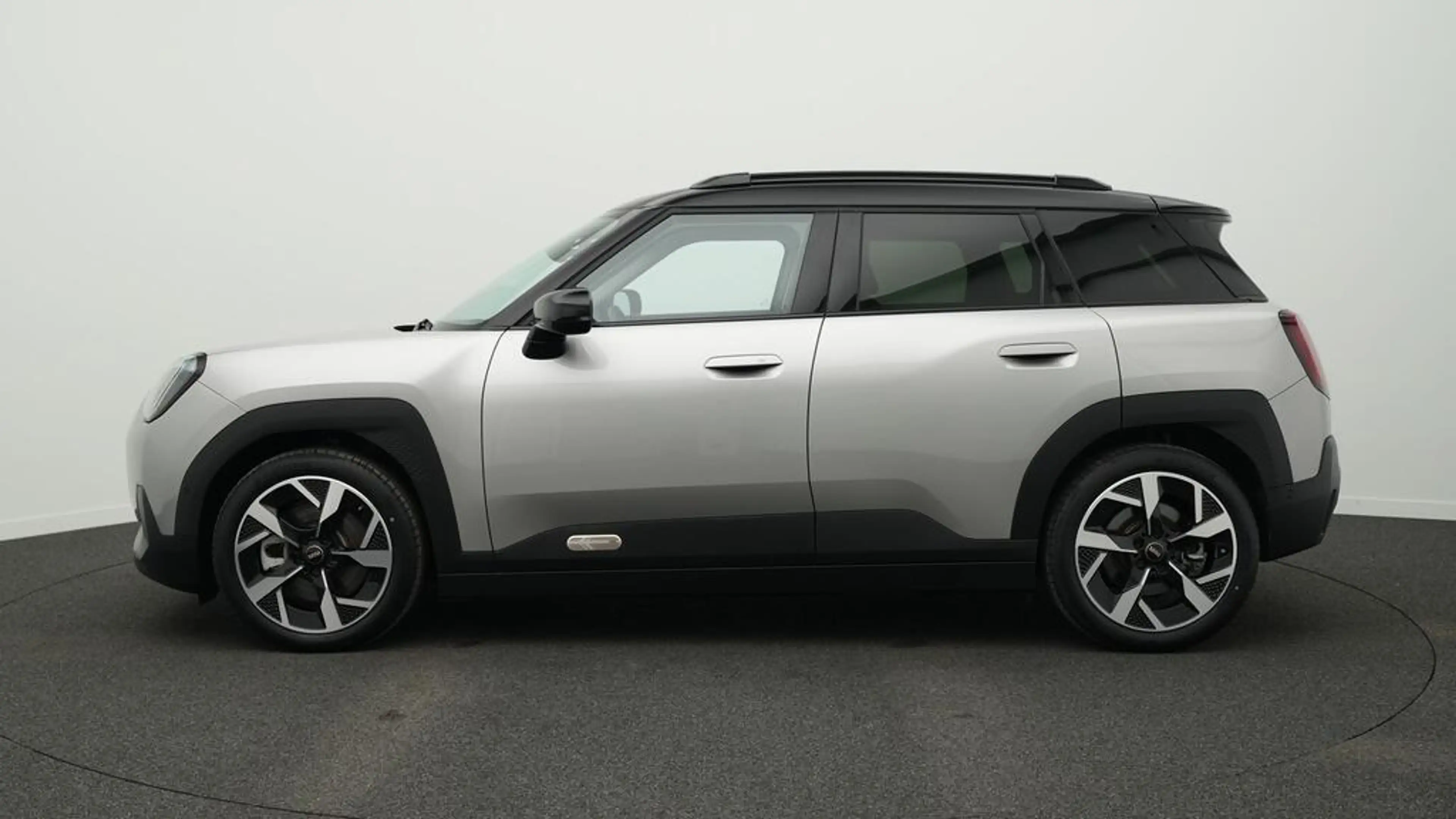 MINI Aceman Classic Trim — photo 3