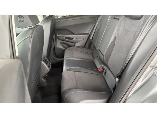 Volkswagen T-Roc view 13
