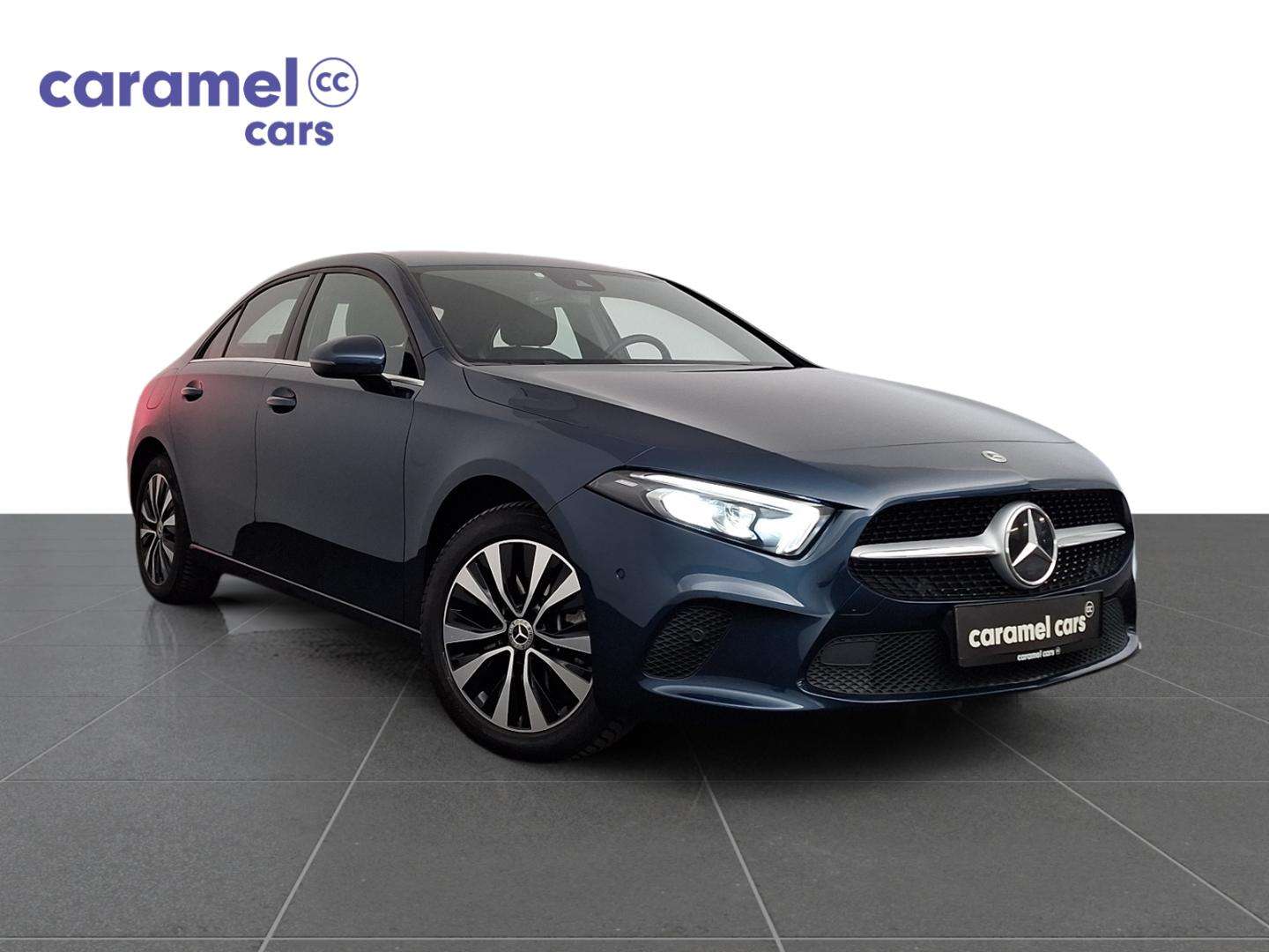Mercedes-Benz A 250 nuo 445 €/ mėn Benzinas/Elektra 2023m. Sedanas Automatinė