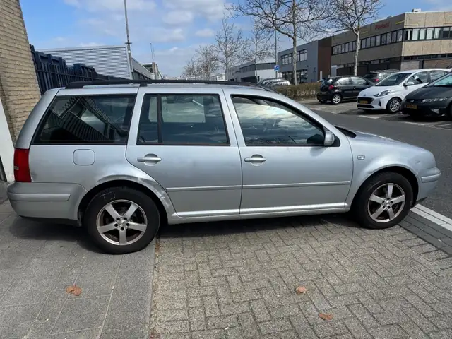 Volkswagen Golf view 11