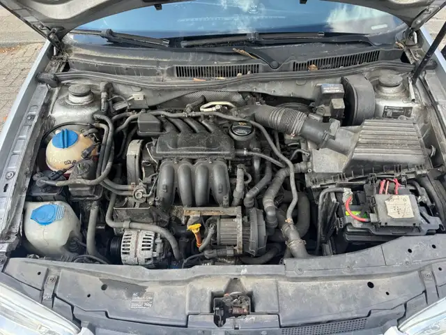 Volkswagen Golf view 14
