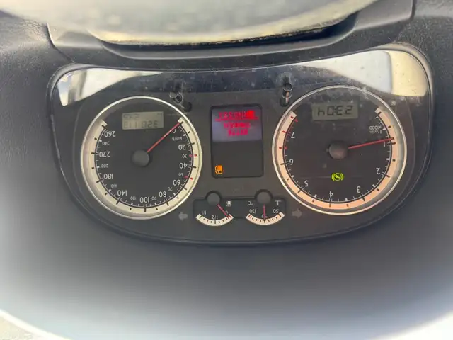 Volkswagen Golf view 13