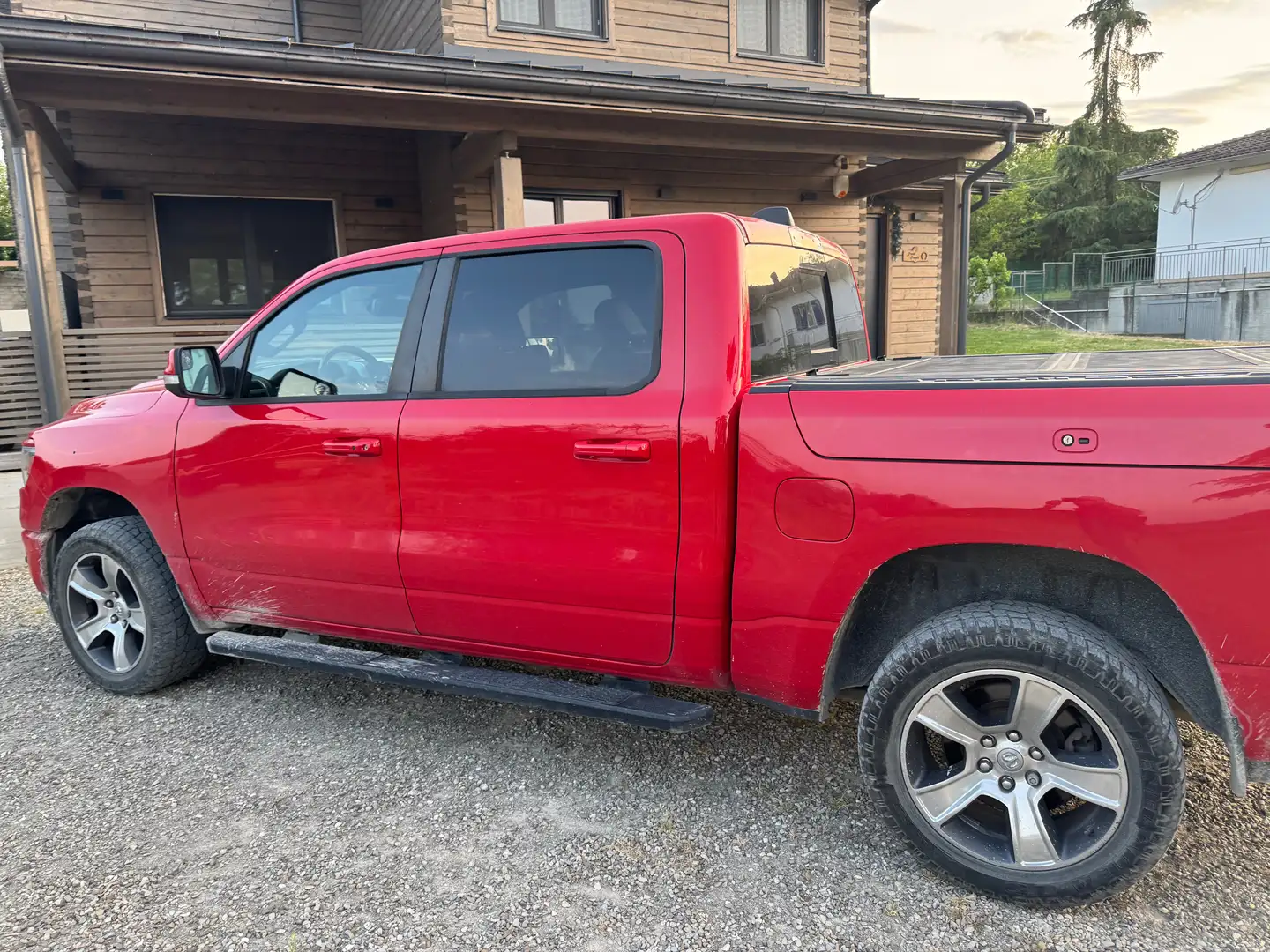 Dodge RAM 1500 DT sport Rosso - 2