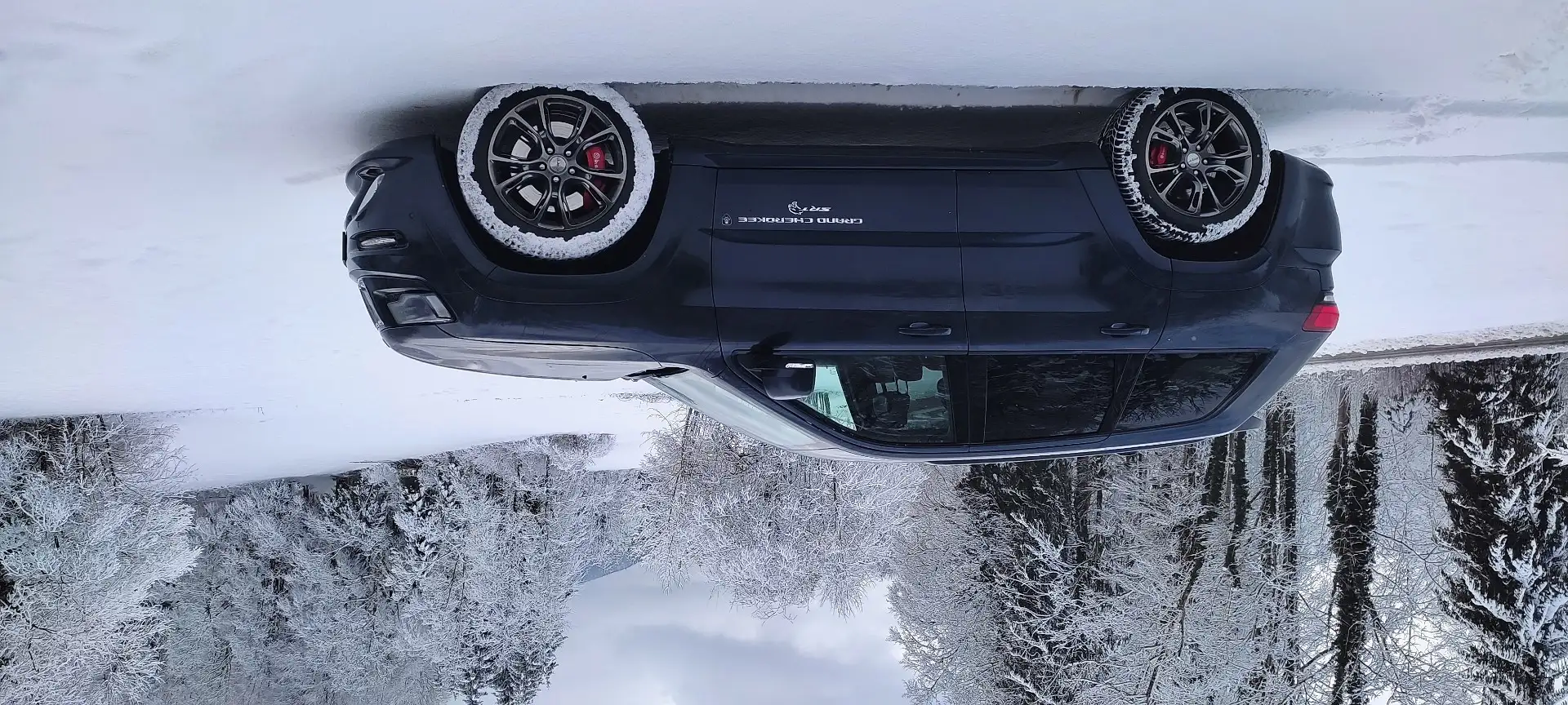 Jeep Grand Cherokee 6.4 V8 HEMI SRT Grau - 2