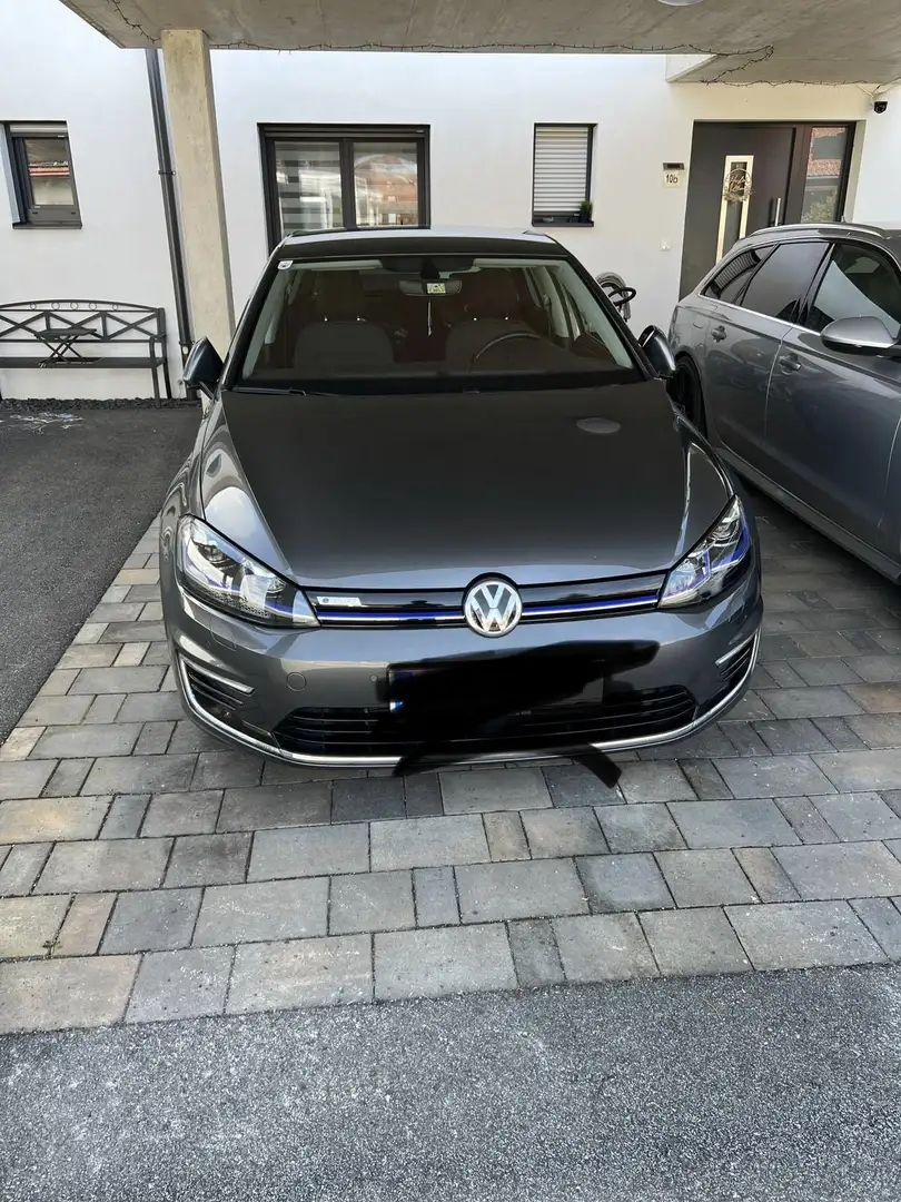 Volkswagen e-Golf e-Golf 35,8kWh (mit Batterie) Grau - 2