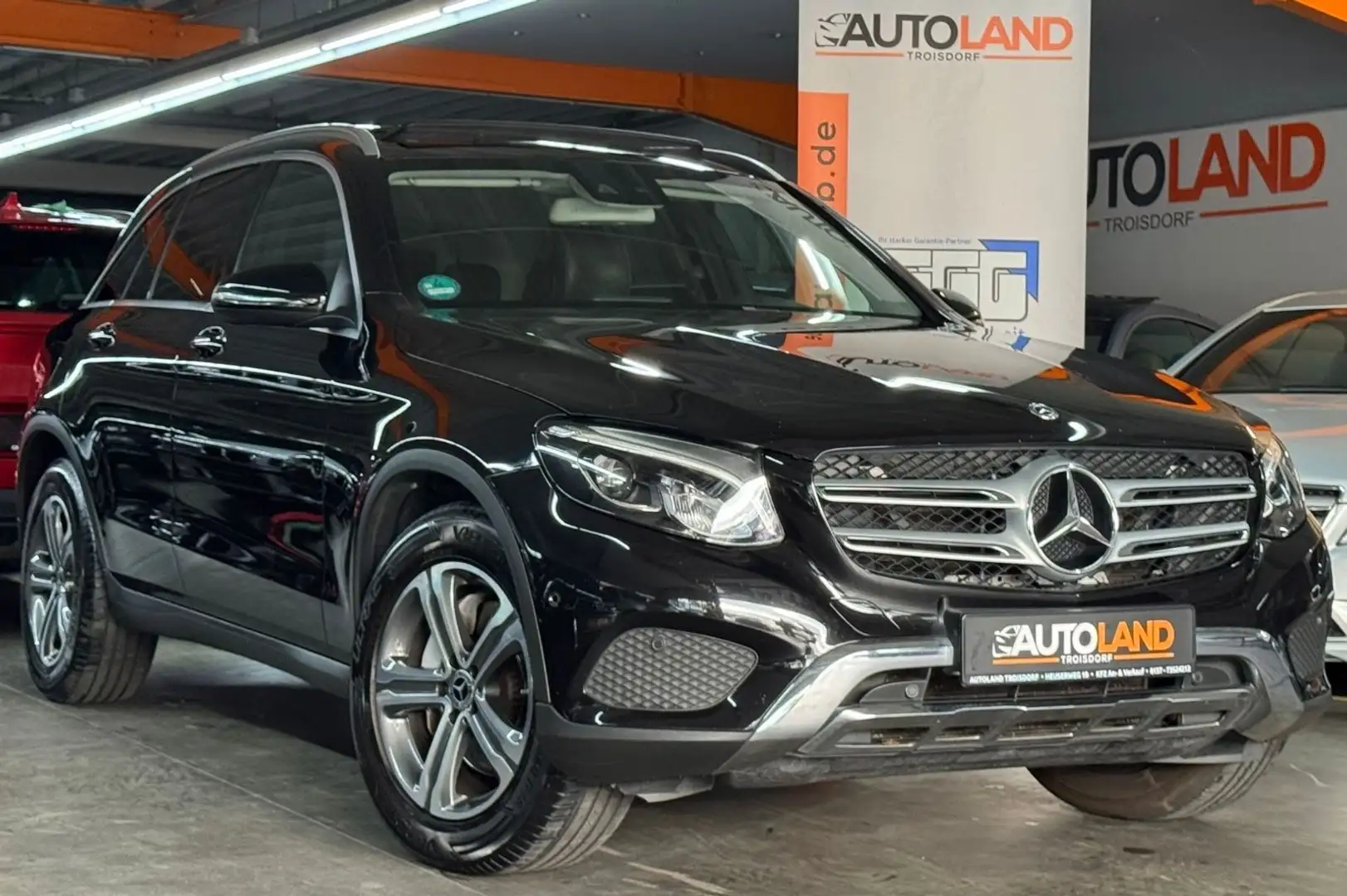 Mercedes-Benz GLC 250 4MATIC*1.HAND*LED*PANO*NAVI*LEDER*KAMERA Noir - 1