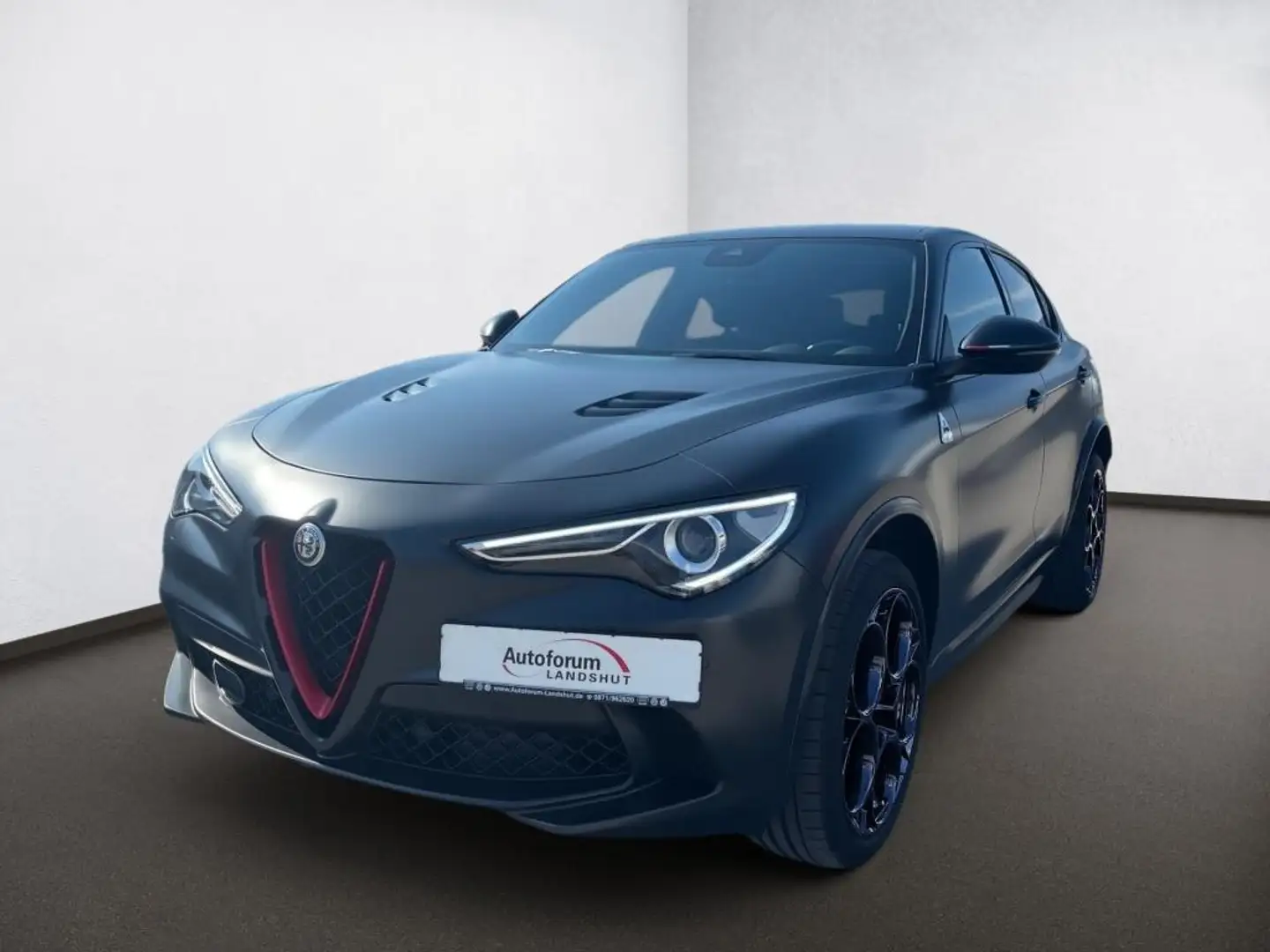 Alfa Romeo Stelvio 2.9 V6 Bi-turbo Quadrifoglio Q4 KeyGo*8G Grau - 2