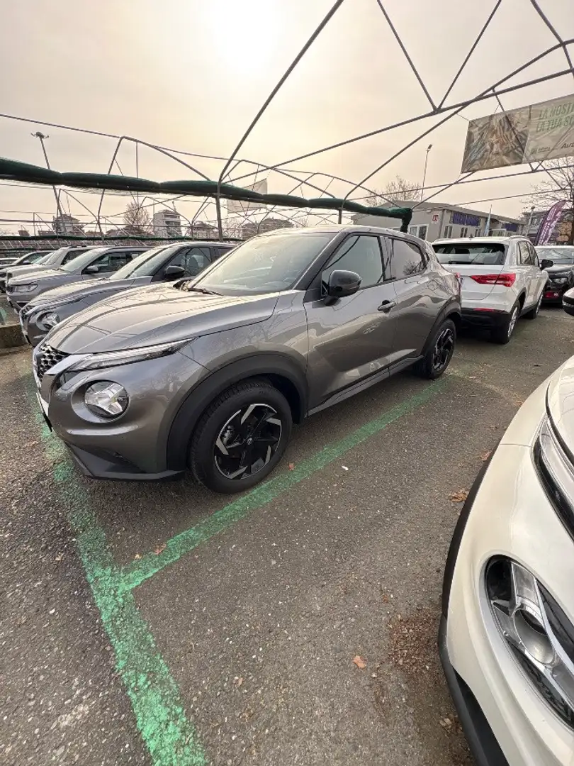 Nissan Juke 1.0 DIG-T N-Connecta Grigio - 1