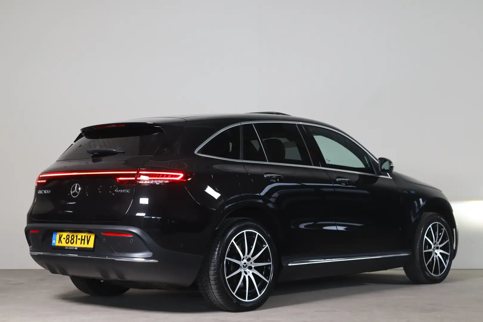 Mercedes-Benz EQC 400 4MATIC Business Solution AMG 80 kWh Burmester I HU Schwarz - 2