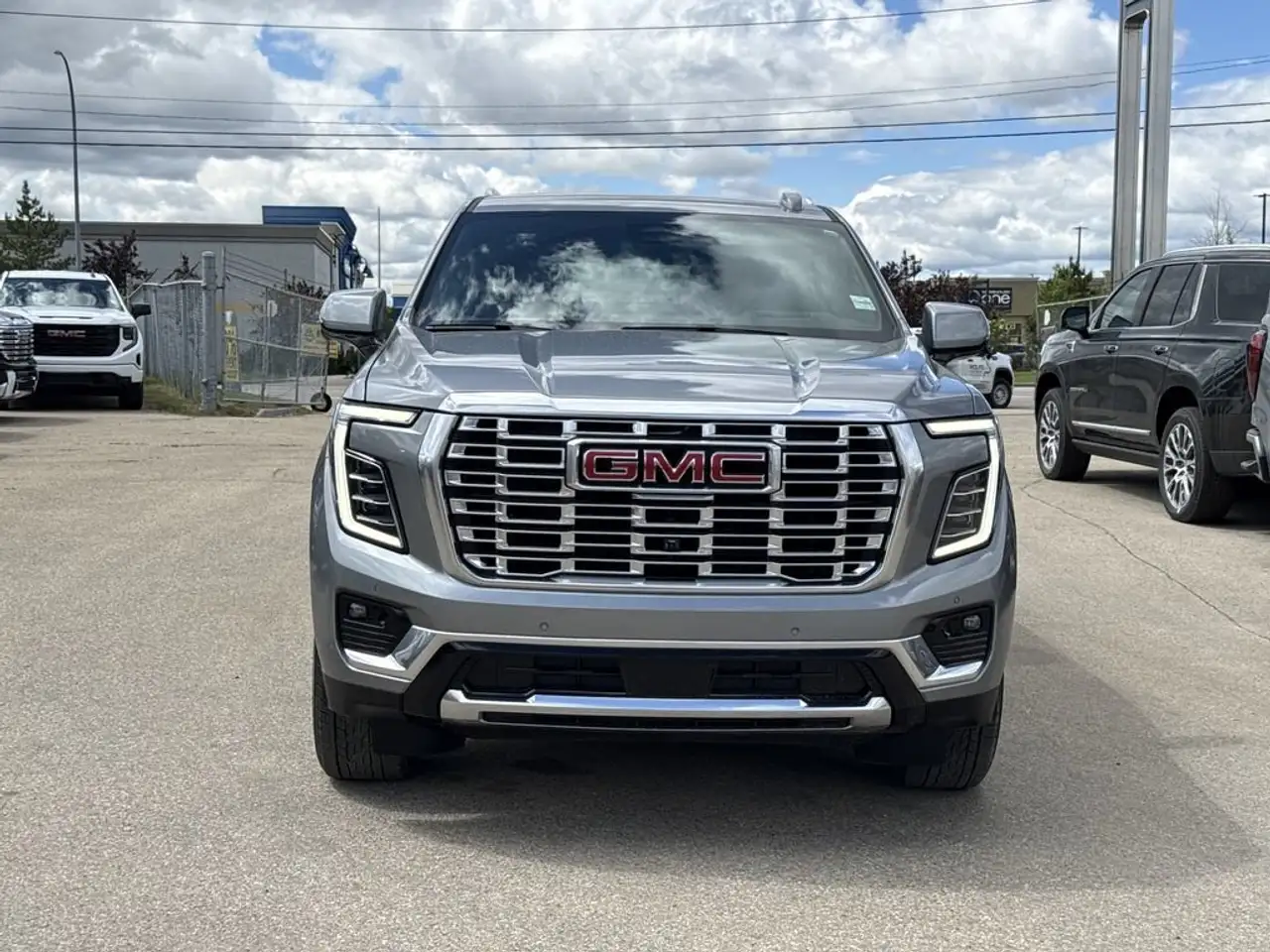 GMC Yukon снимка GMC Yukon