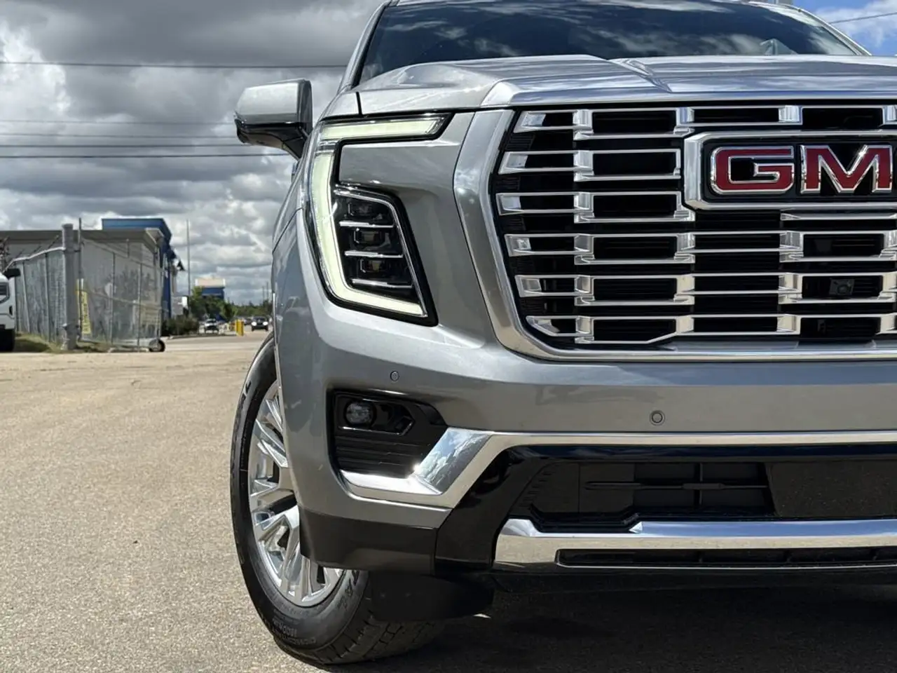 GMC Yukon снимка GMC Yukon