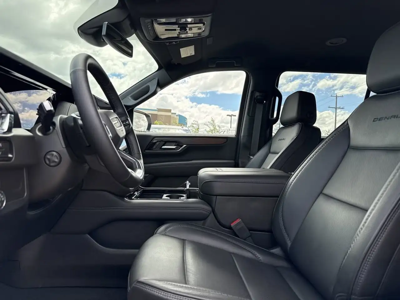 GMC Yukon снимка GMC Yukon