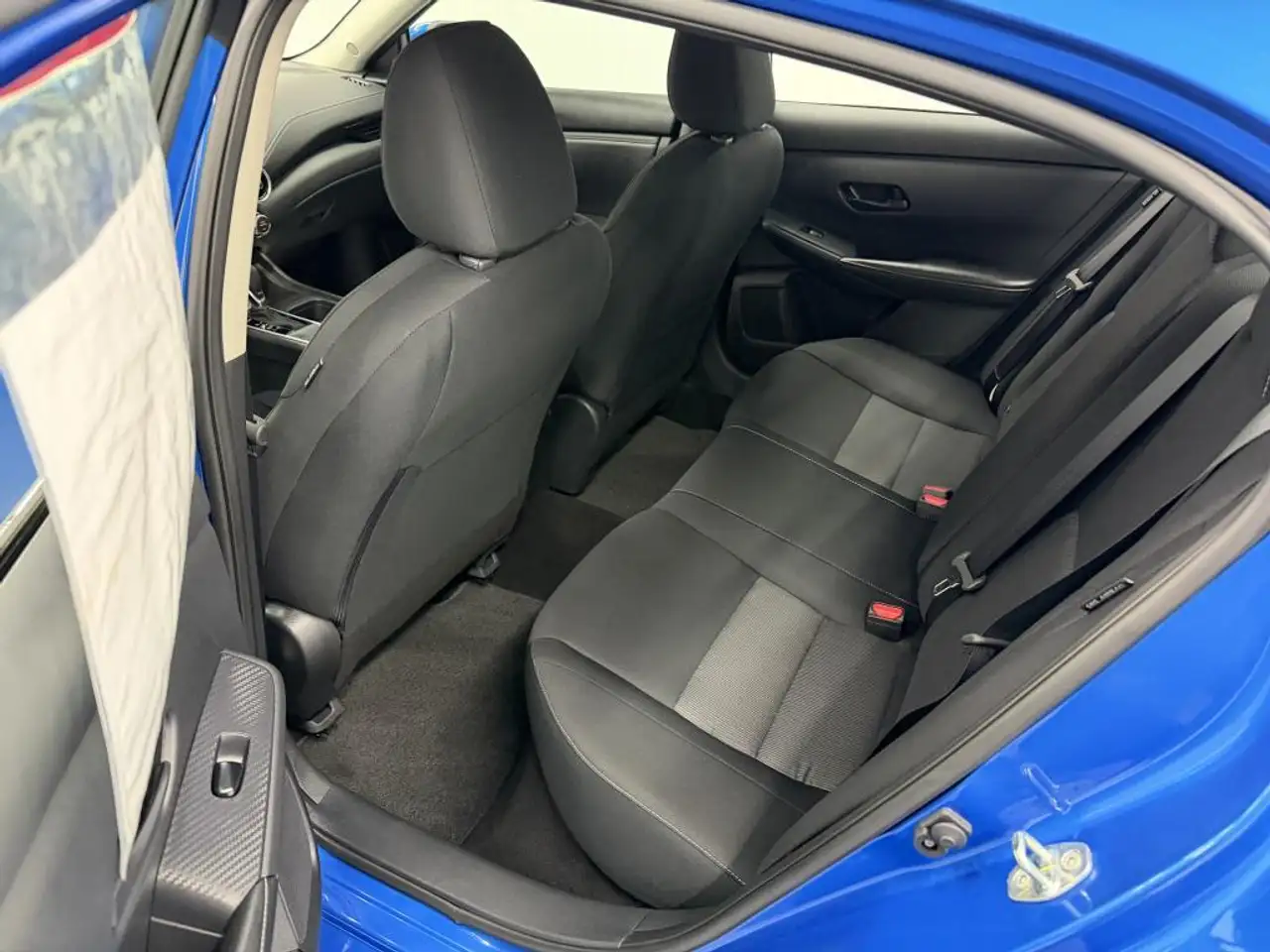 Nissan Sentra снимка Nissan Sentra