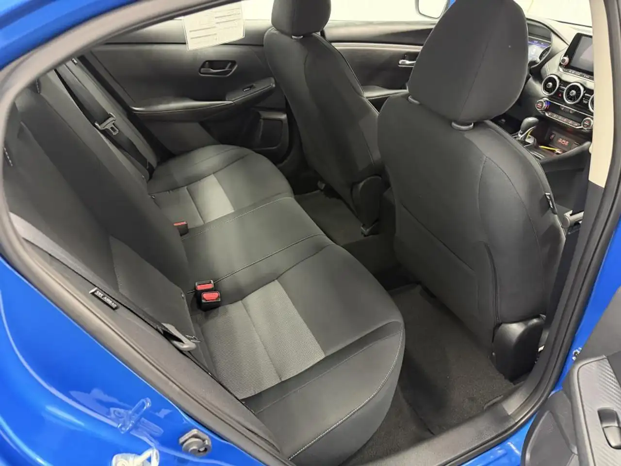 Nissan Sentra снимка Nissan Sentra