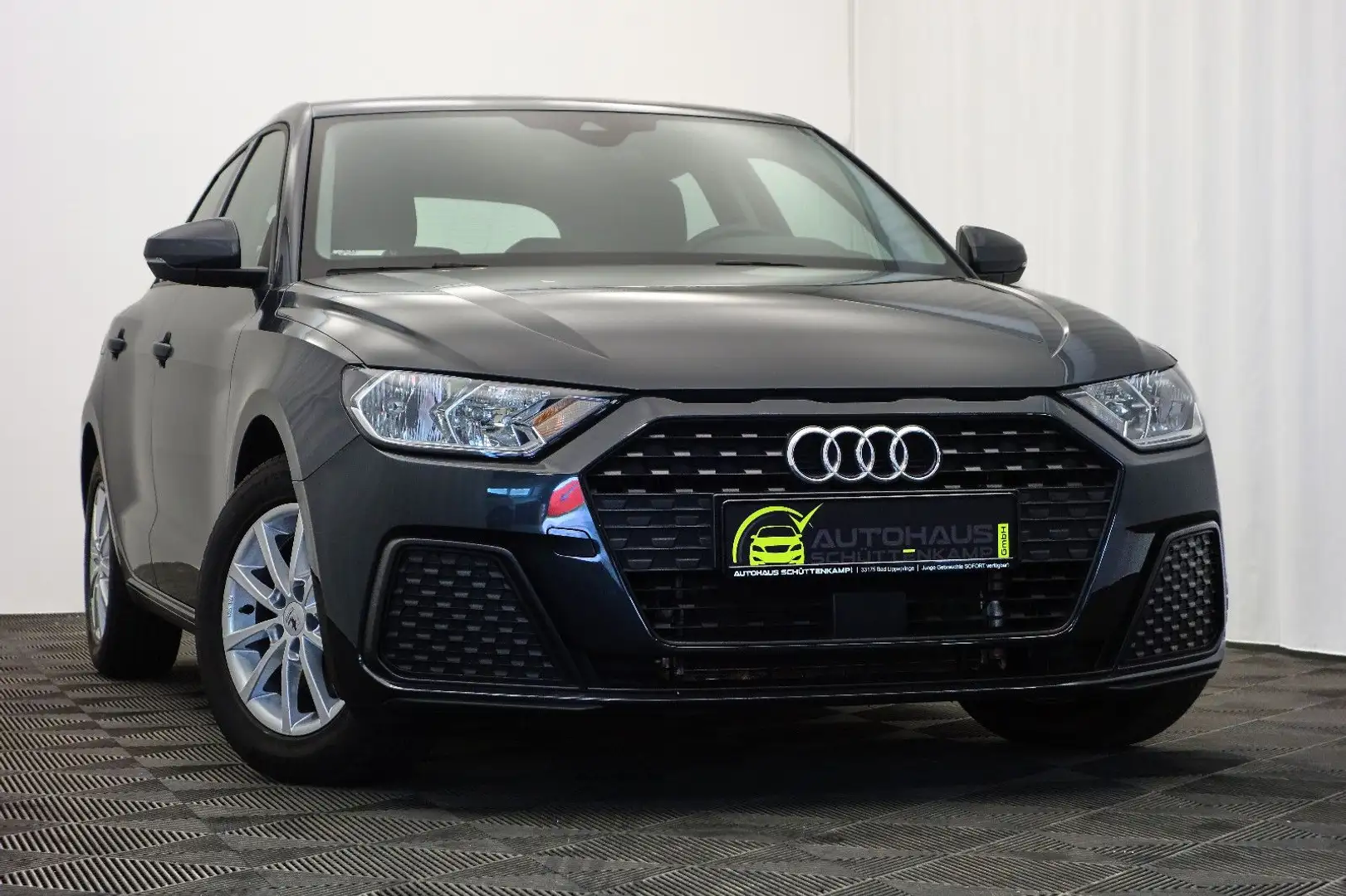 Audi A1 Sportback 30 TFSI 1.HAND+8xREIFEN+BLUETOOTH Gris - 1