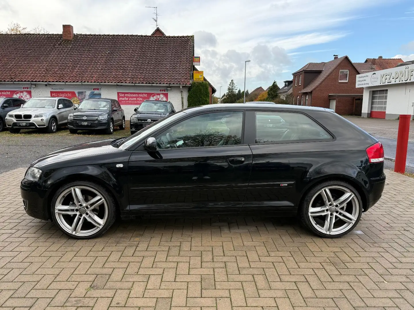 Audi A3 1.4 TFSI S line Sportpaket plus, Service neu Schwarz - 2