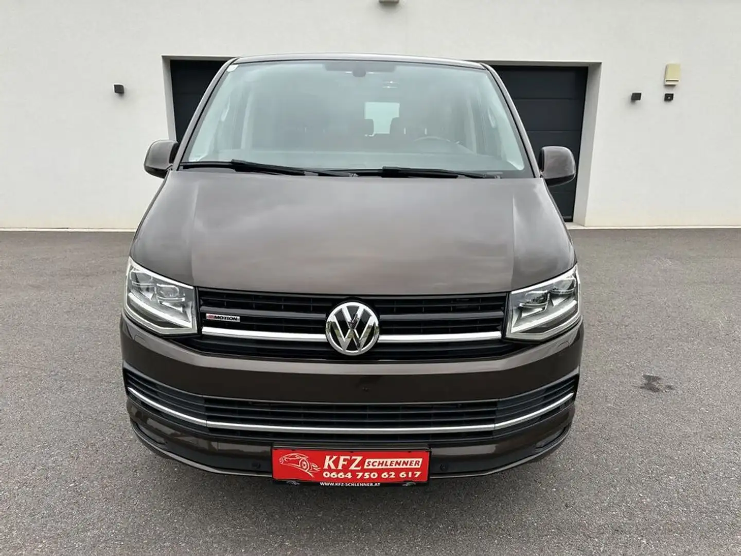 Volkswagen T6 Multivan Highline 4Motion DSG - VERMITTLUNG smeđa - 2