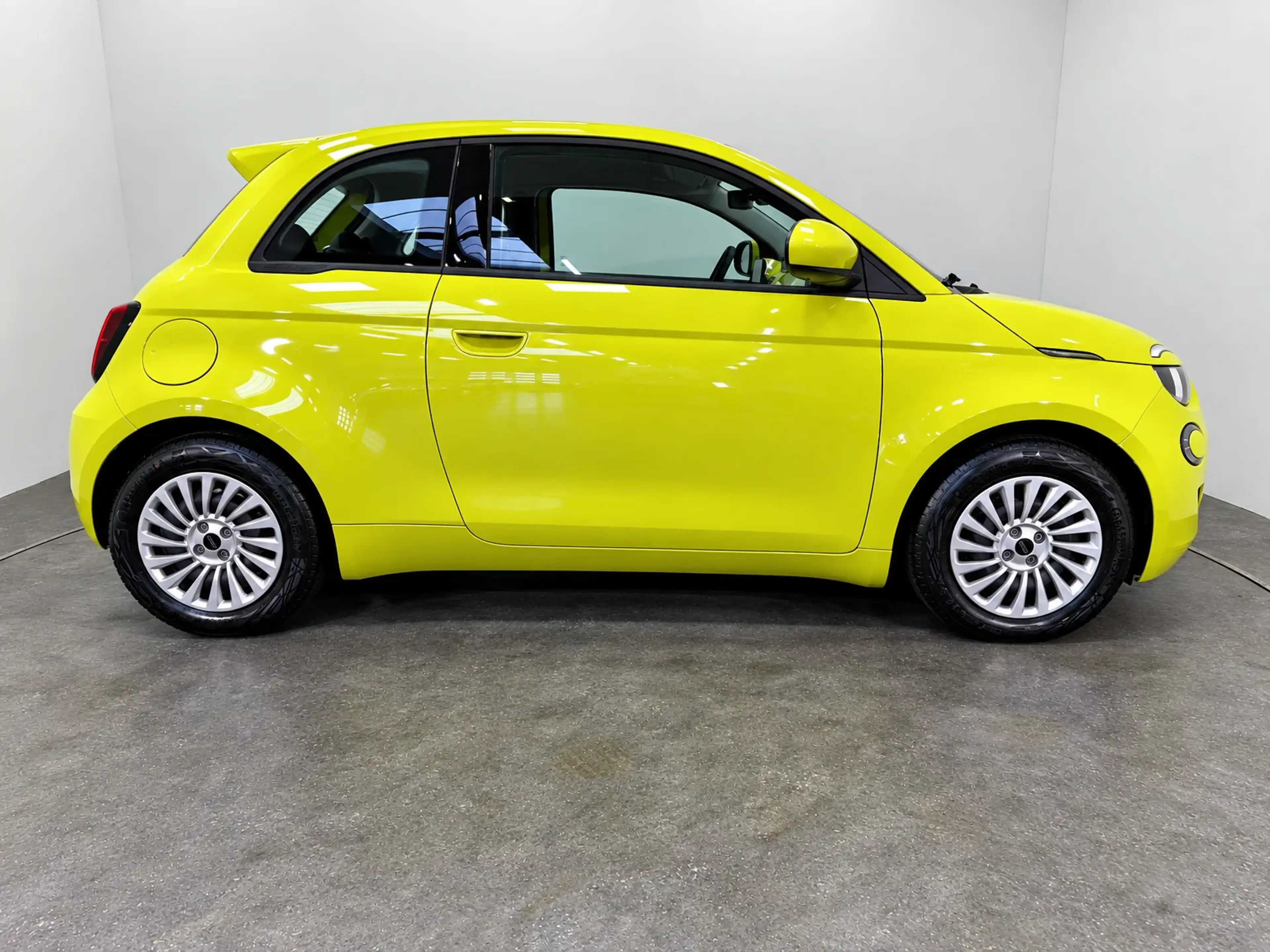 Fiat 500e 24 kWh Action - BEV — photo 7