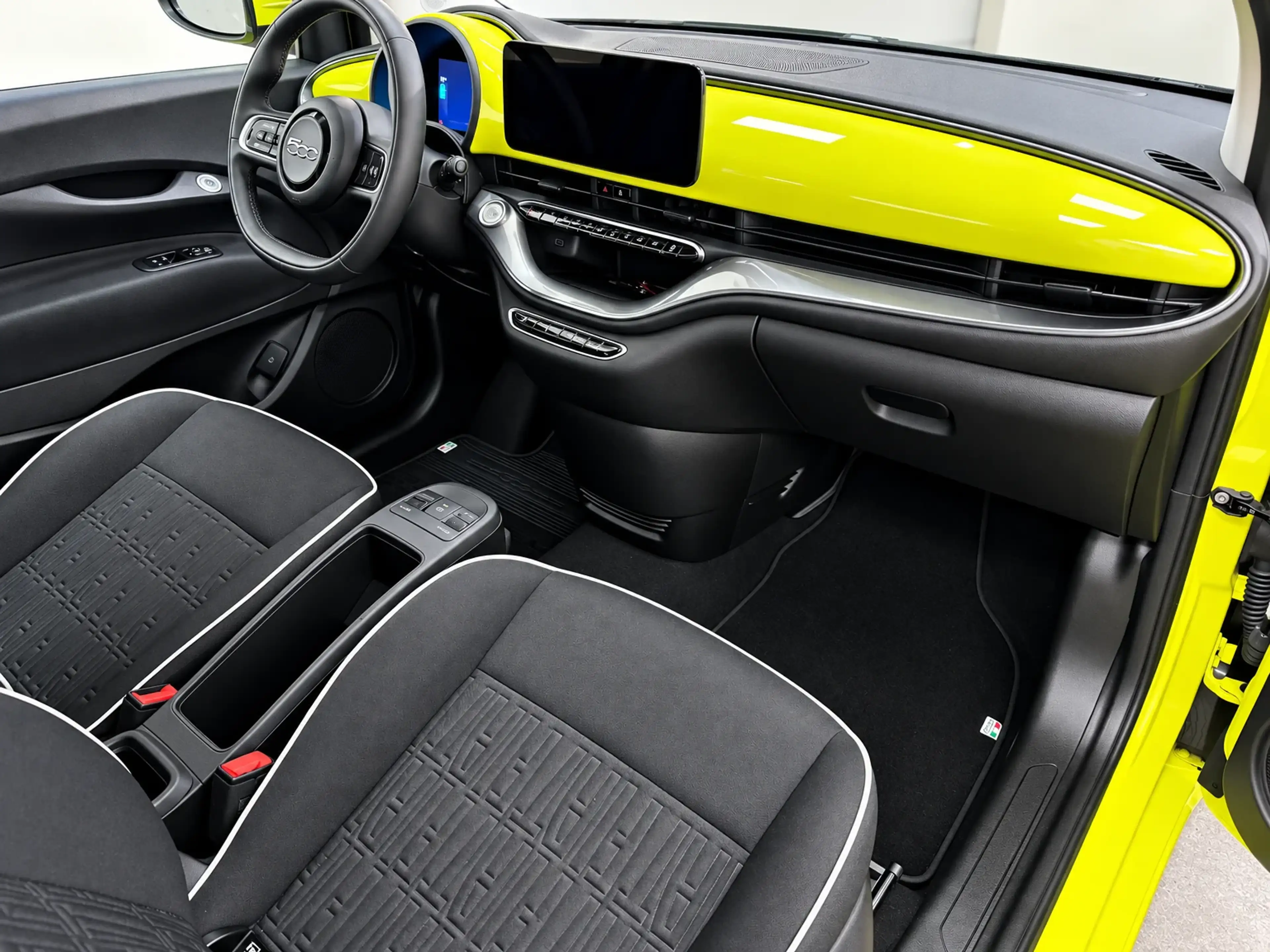 Fiat 500e 24 kWh Action - BEV — photo 17