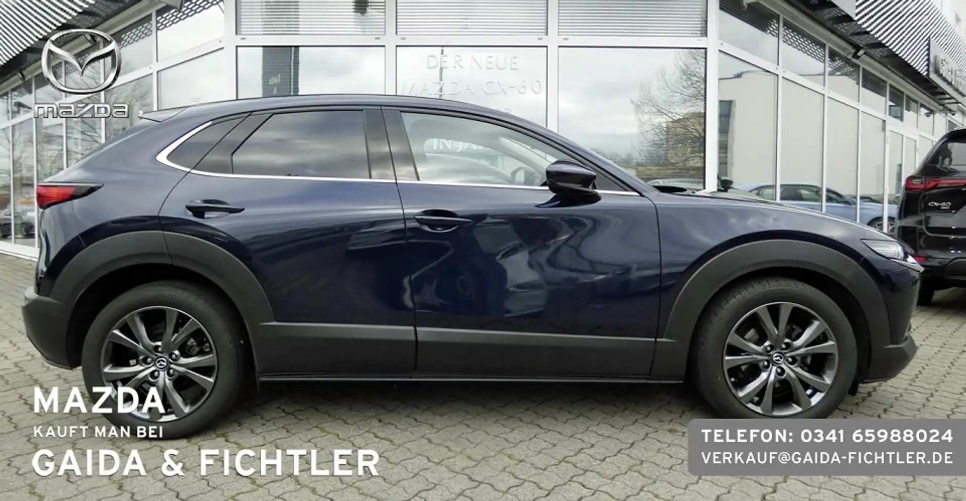 Mazda CX-30 SKYACTIV-X AUTOMATIK SELECTION DESIGN + PREMIUM PA Blau - 2