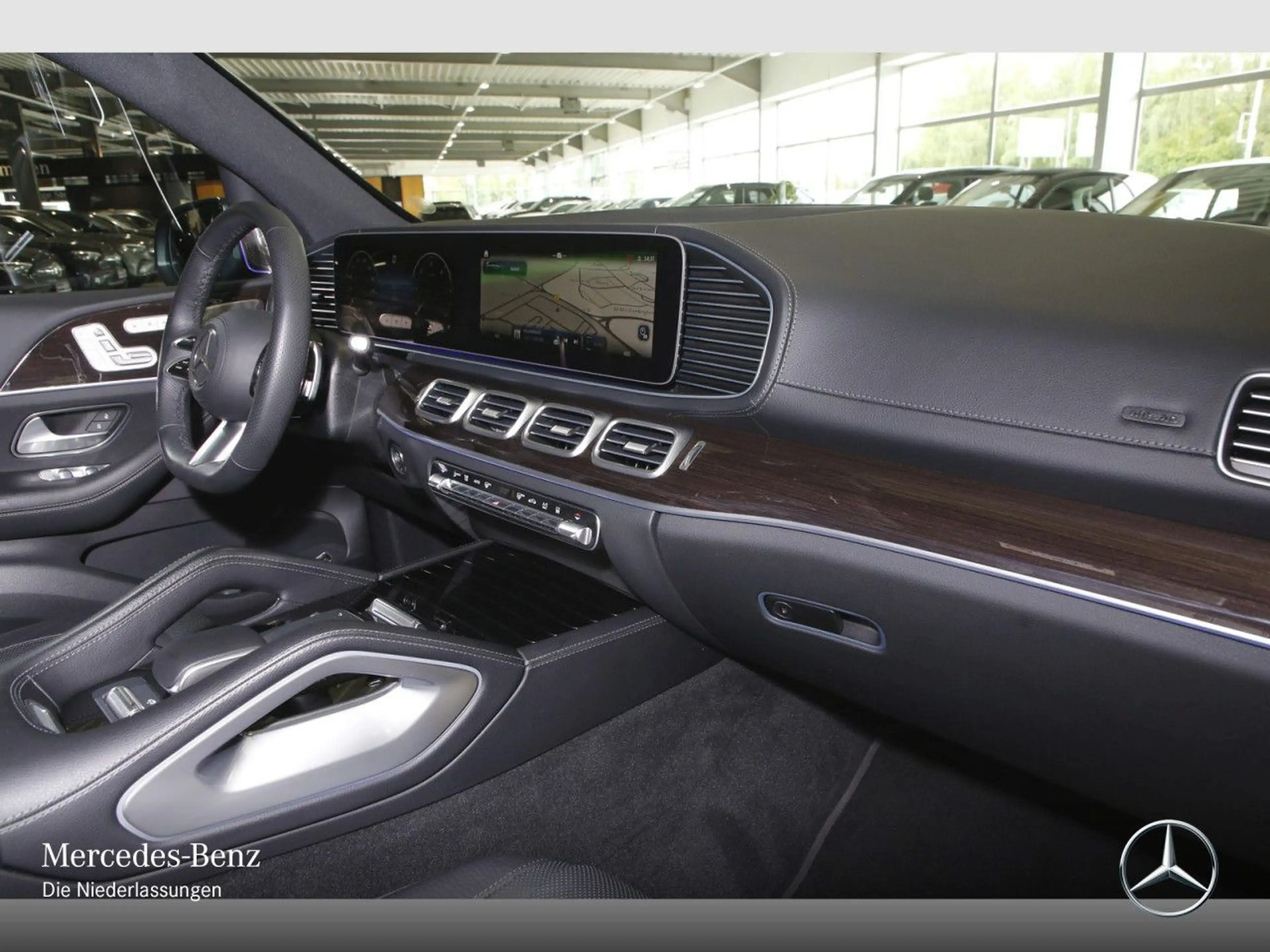 Mercedes-Benz GLS 350 d 4M AMG+PANO+360+AHK+MULTIBEAM+STHZG+HUD — photo 8