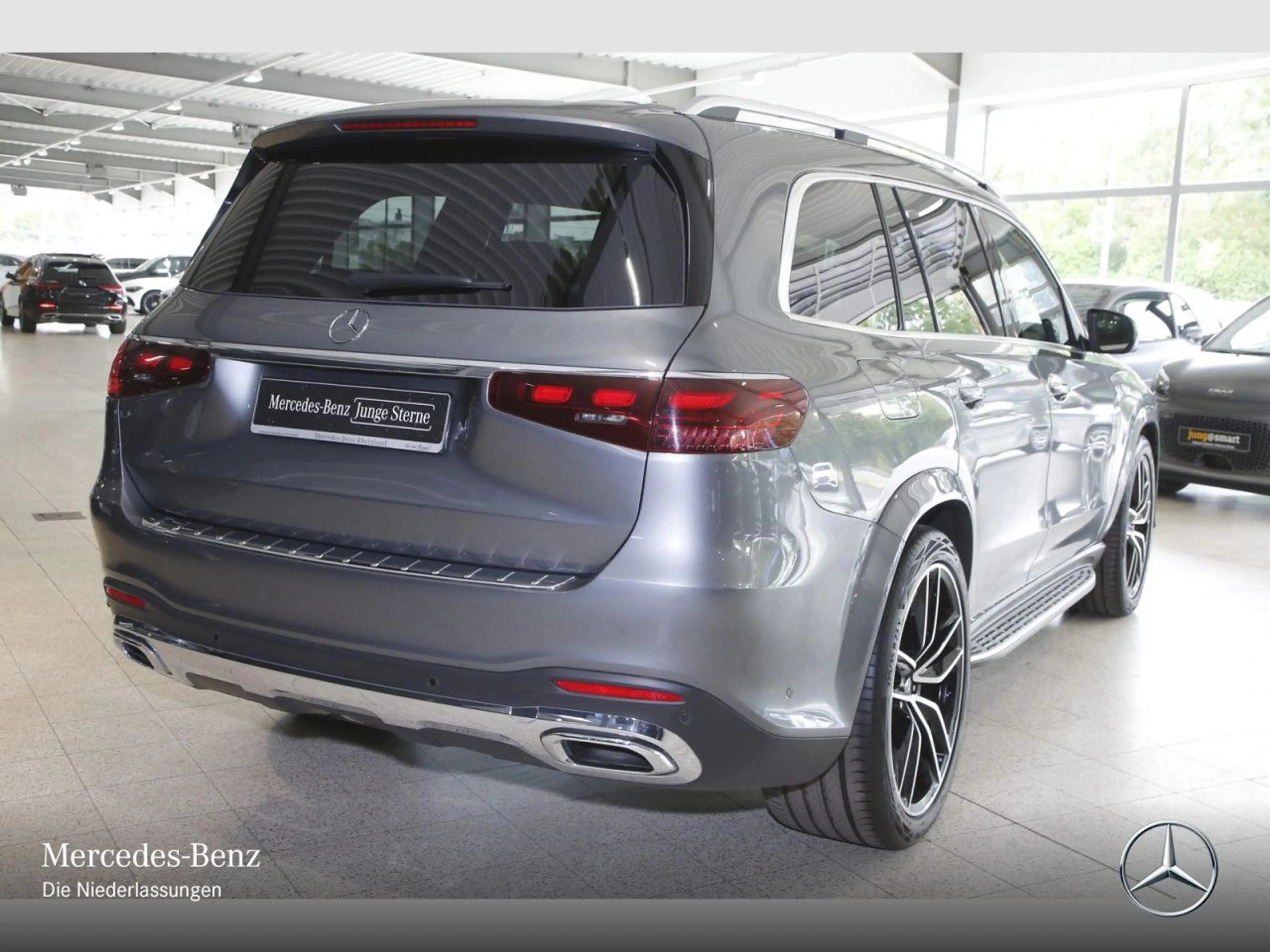 Mercedes-Benz GLS 350 d 4M AMG+PANO+360+AHK+MULTIBEAM+STHZG+HUD — photo 3