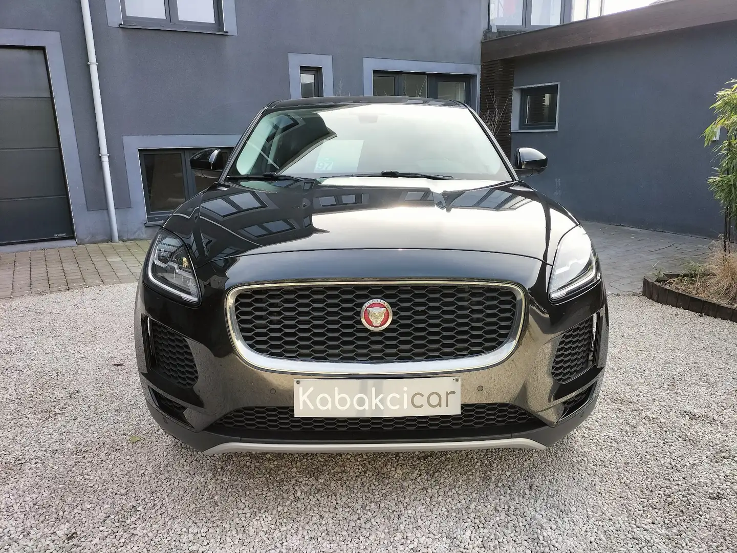 Jaguar E-Pace 2.0 D SE / Faible kilométrage / Garantie 12 mois Nero - 2