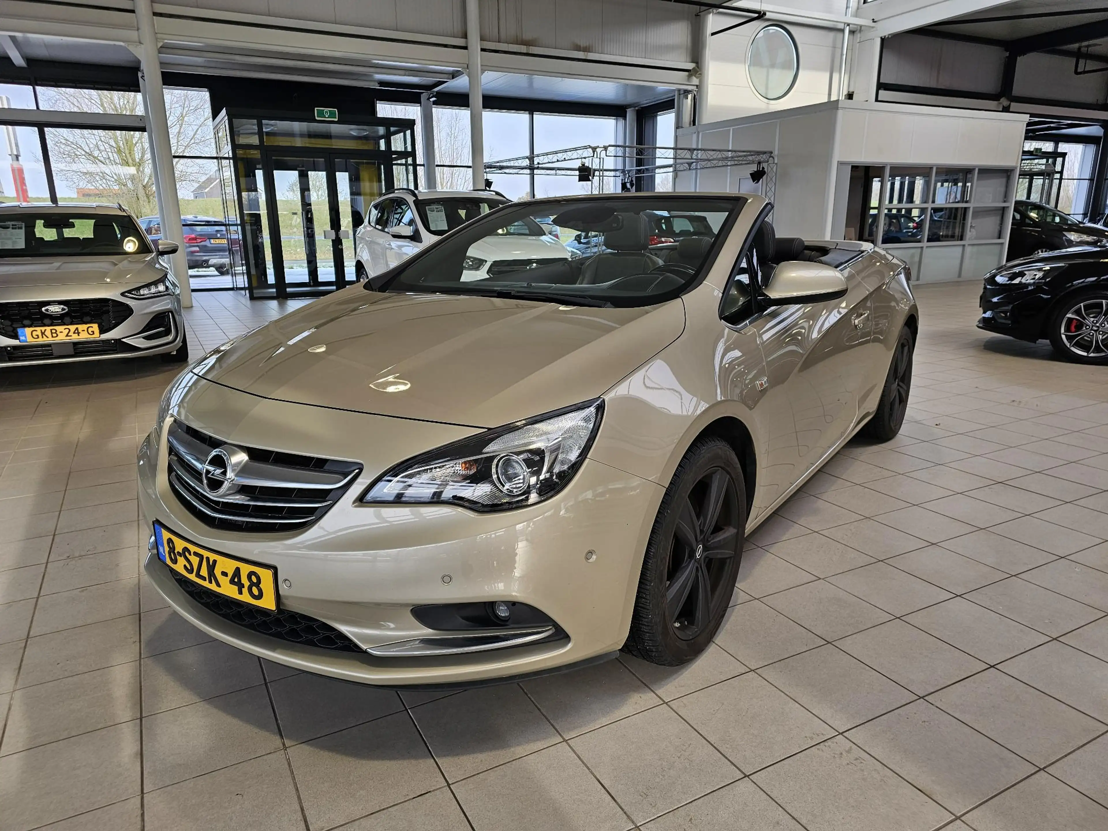 Opel Cascada 1.6 Turbo Cosmo — photo 8