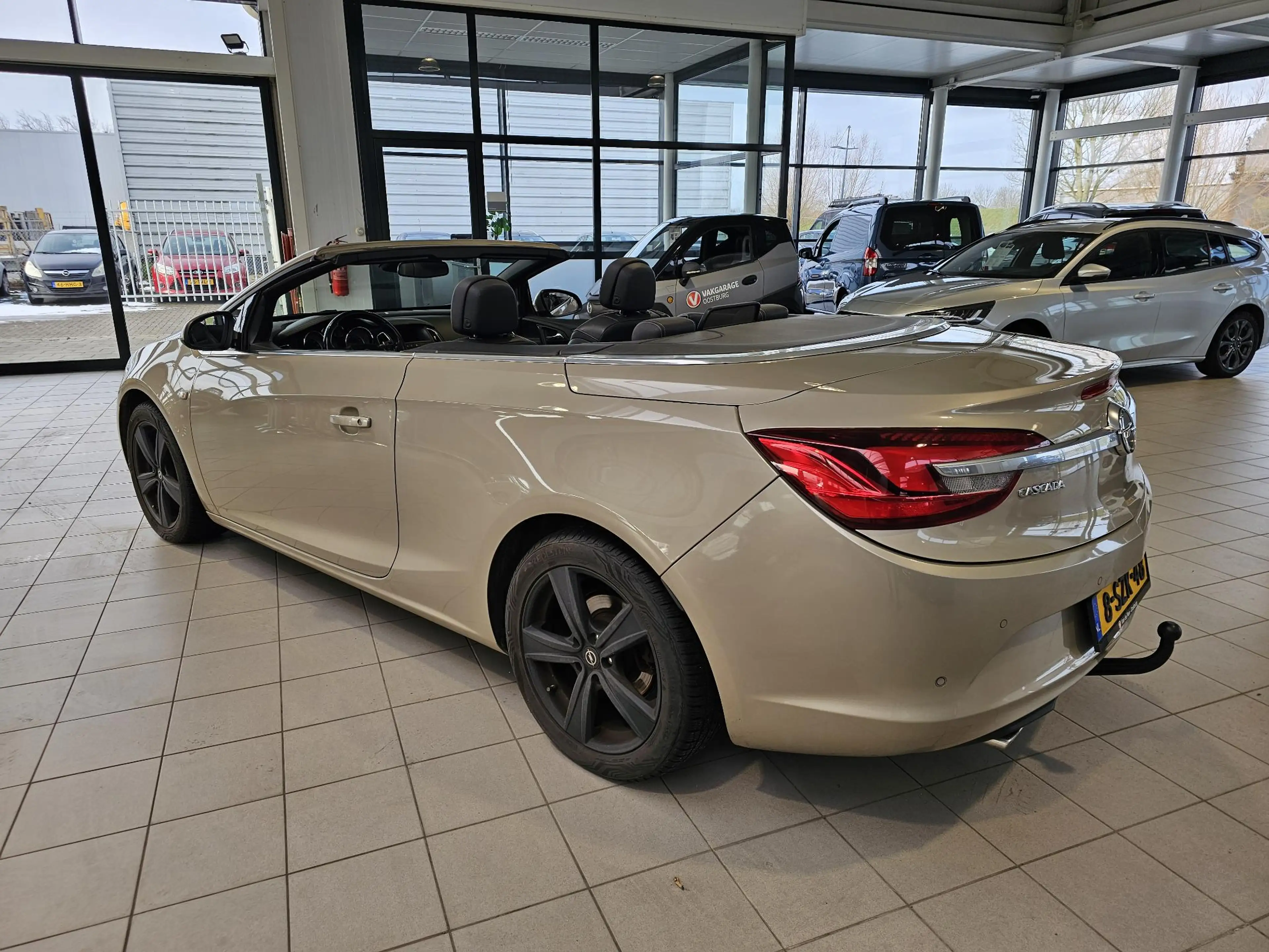 Opel Cascada 1.6 Turbo Cosmo — photo 6