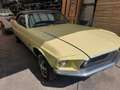 Oldtimer Ford Mustang cabriolet Geel - thumbnail 1