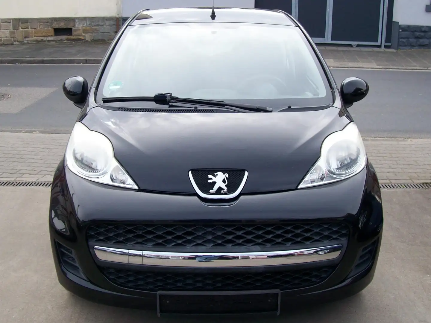 Peugeot 107 Filou Schwarz - 2